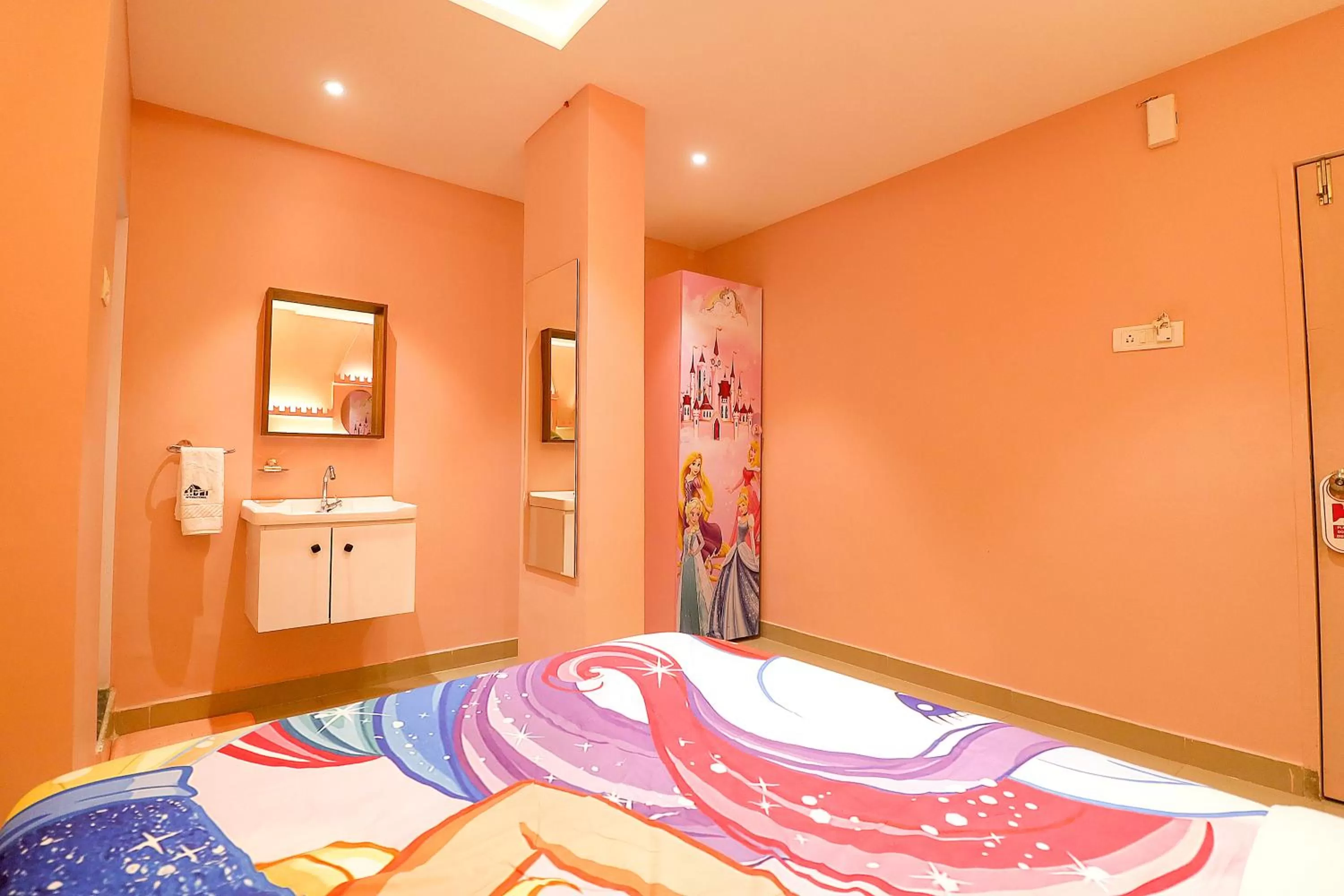 Photo of the whole room, Bed in Hotel Greek Glory