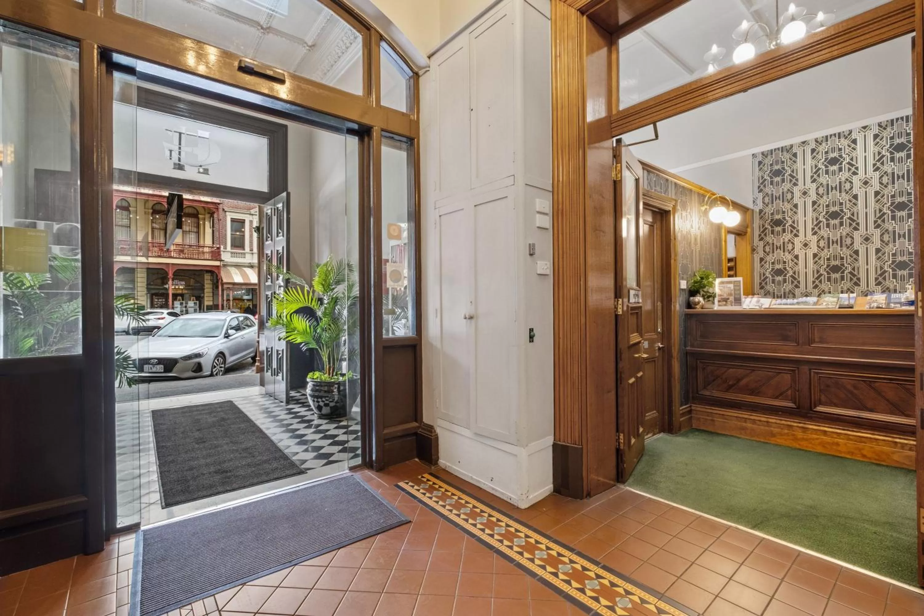 Property building in Quality Inn The George Hotel Ballarat