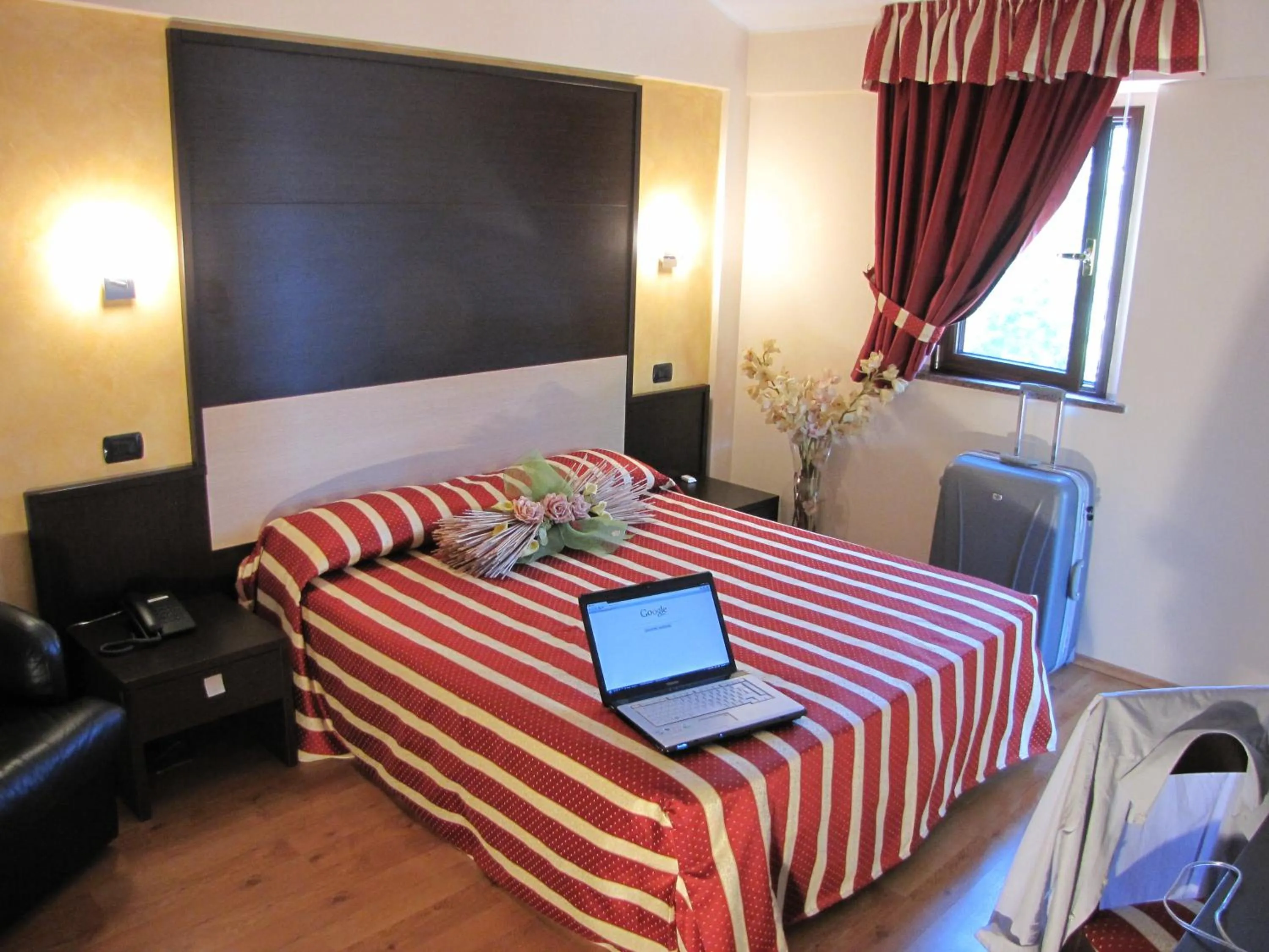 Decorative detail, Bed in Hotel Iacone