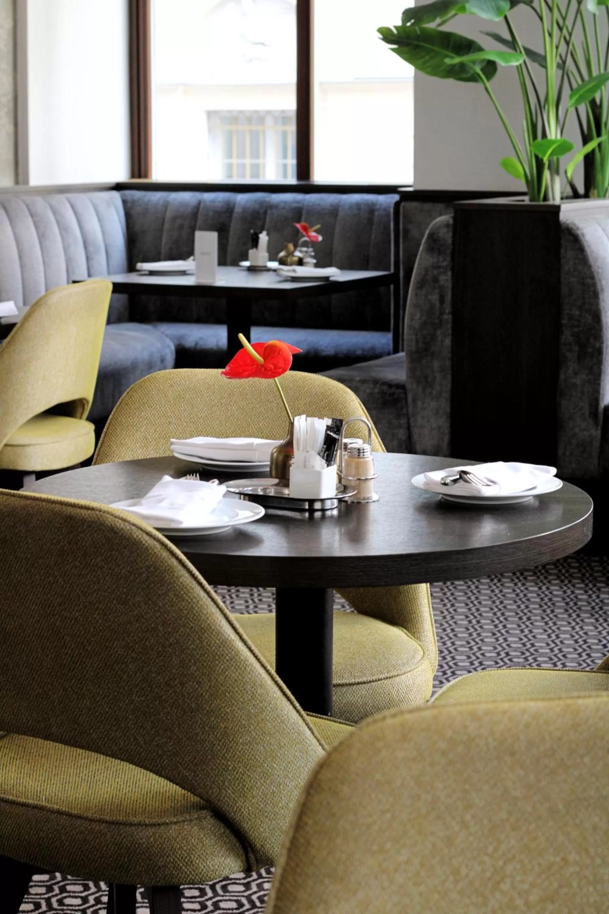 Restaurant/places to eat in Steigenberger Hotel Herrenhof