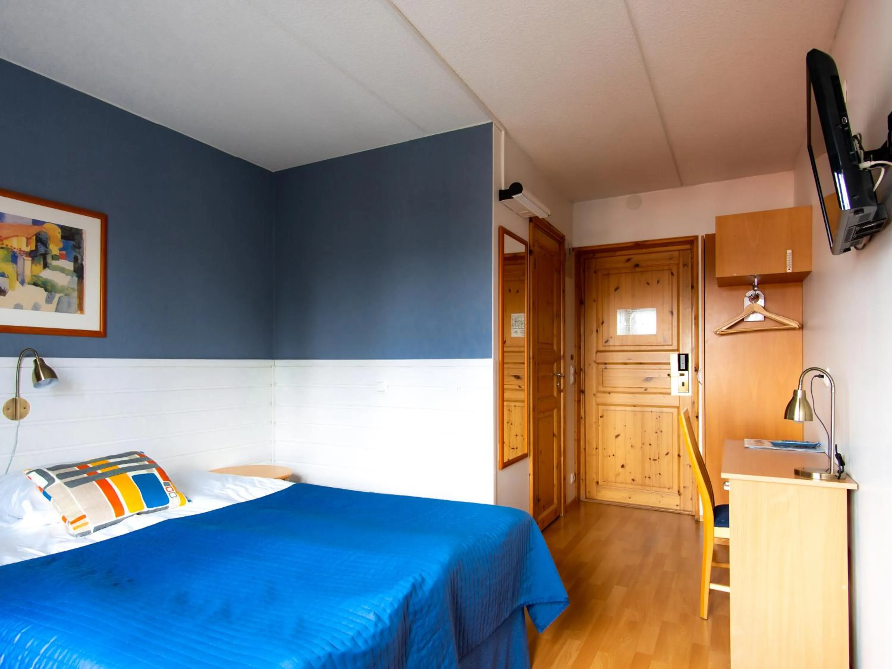 Photo of the whole room, Bed in Hotel Jahtihovi