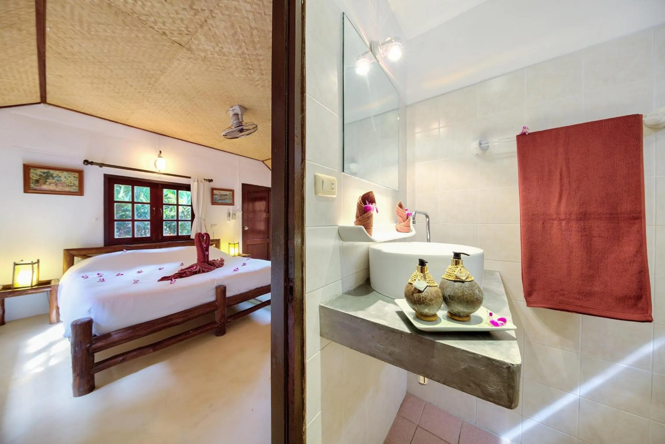 Bathroom, Bed in Eden Bungalows Fisherman's village