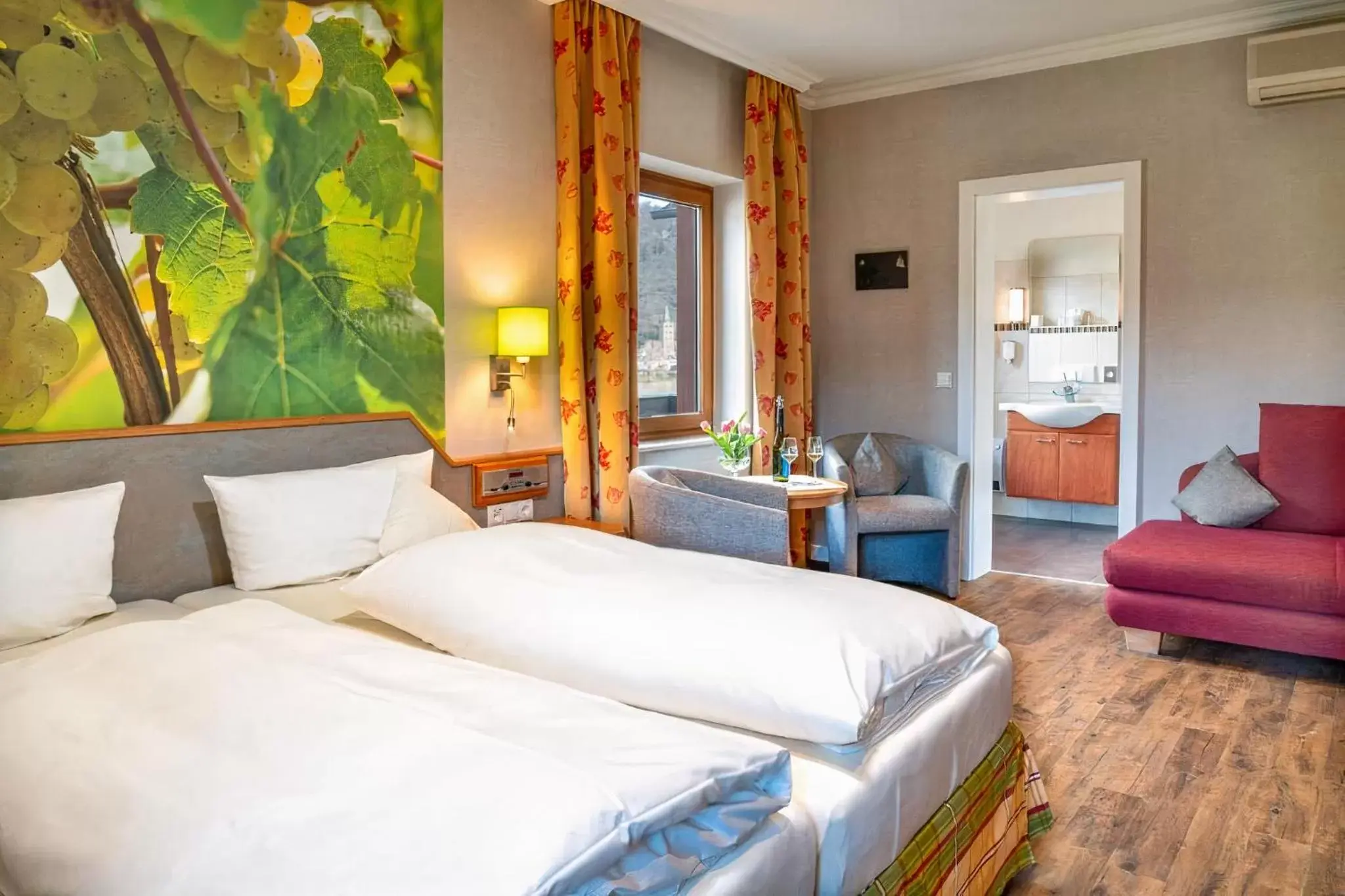 Superior Double Room with Rhine River View in Weinhotel Landsknecht Superior Double Room with Rhine River View in Weinhotel Landsknecht