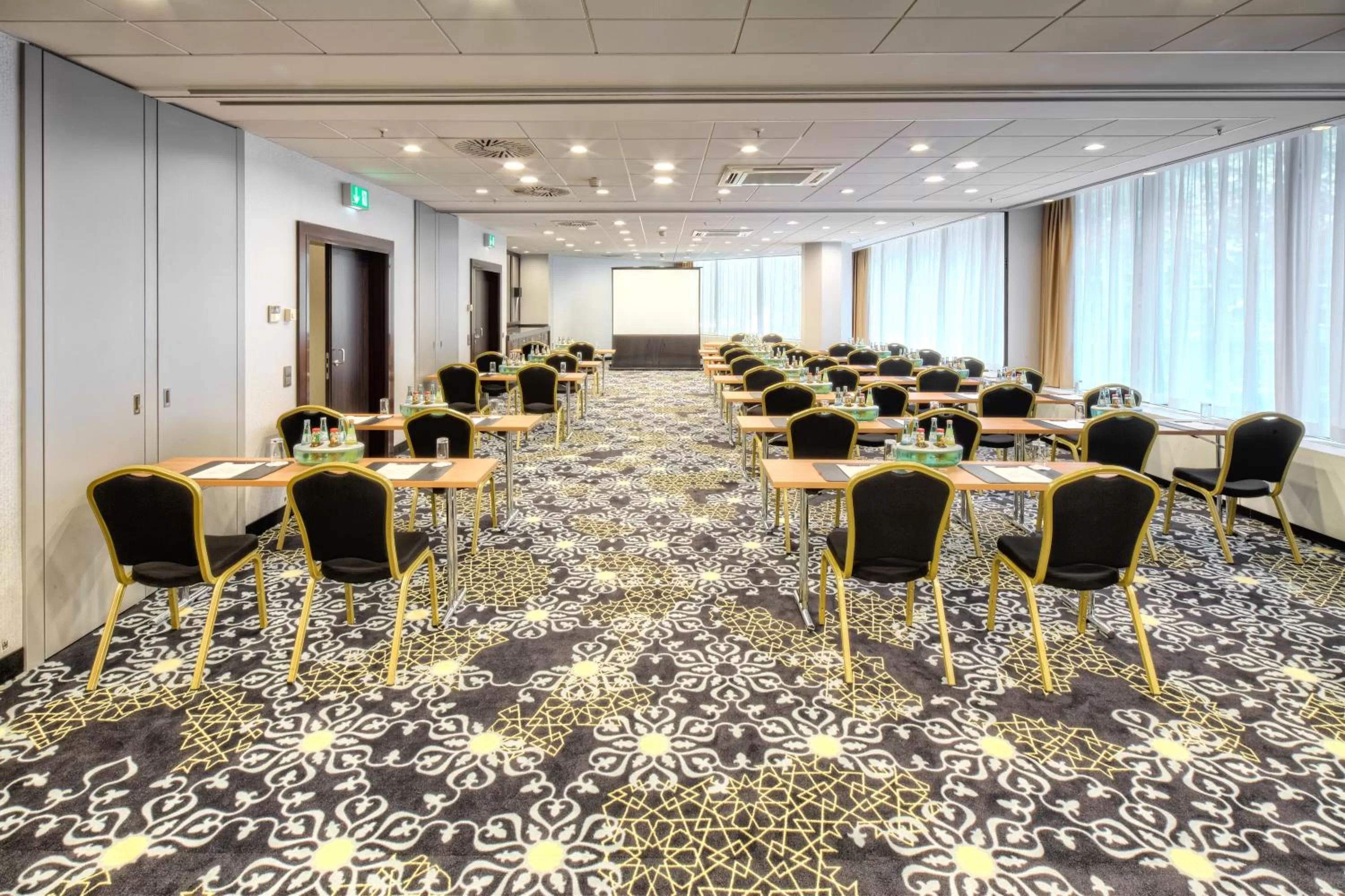 Business facilities in Clayton Hotel Düsseldorf City Centre