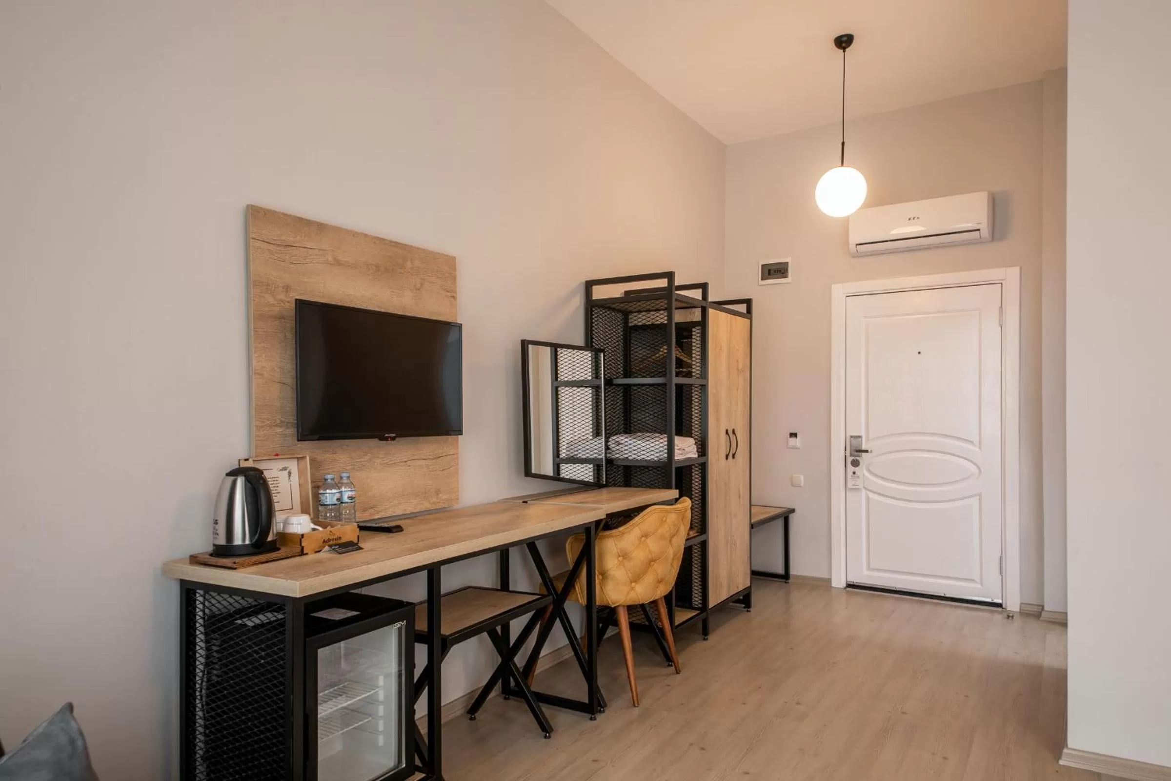 TV and multimedia in Adresin Hotel