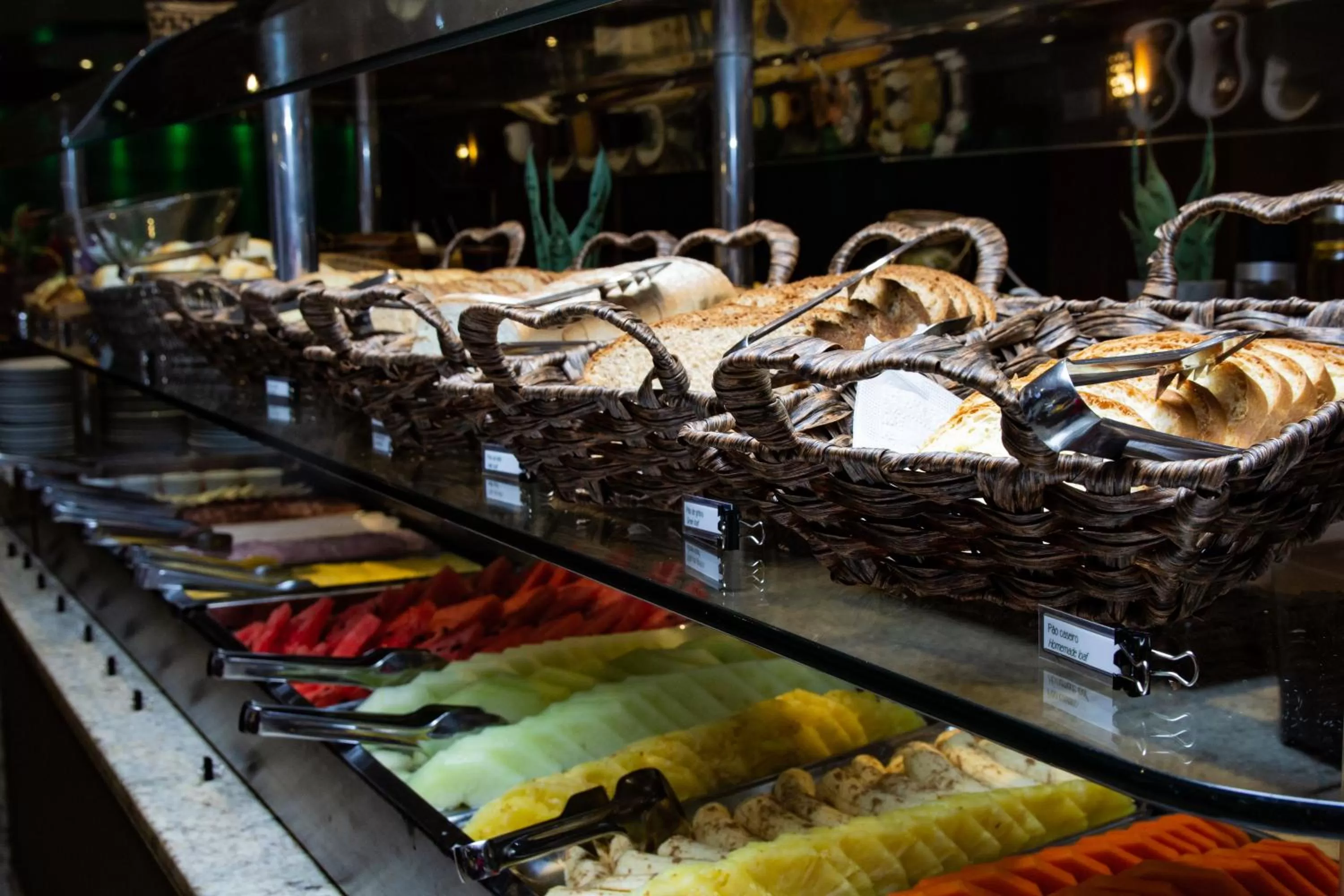 Buffet breakfast in Bristol Brasil 500 Curitiba Batel