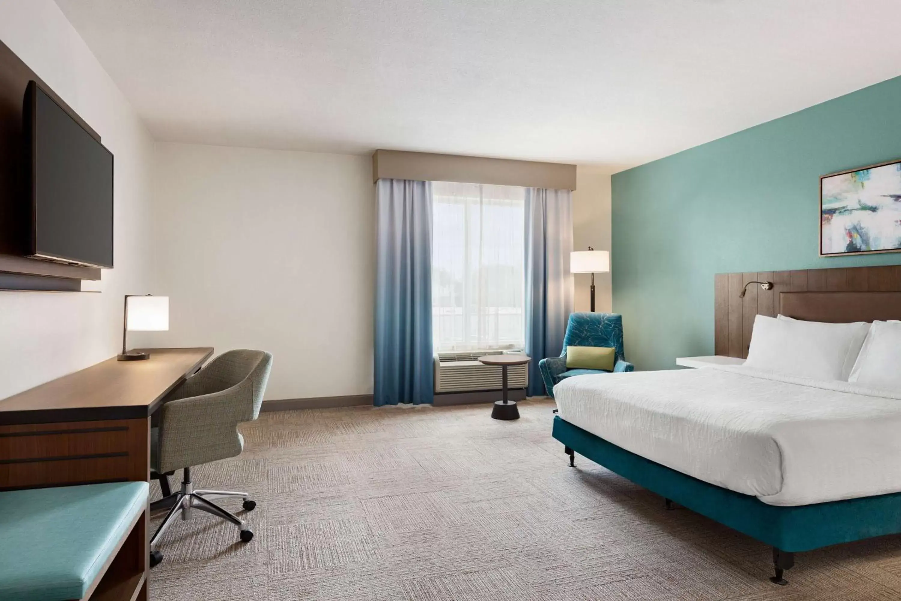 King Room with Tub - Mobility and Hearing Access in Hilton Garden Inn Houston Energy Corridor King Room with Tub - Mobility and Hearing Access in Hilton Garden Inn Houston Energy Corridor