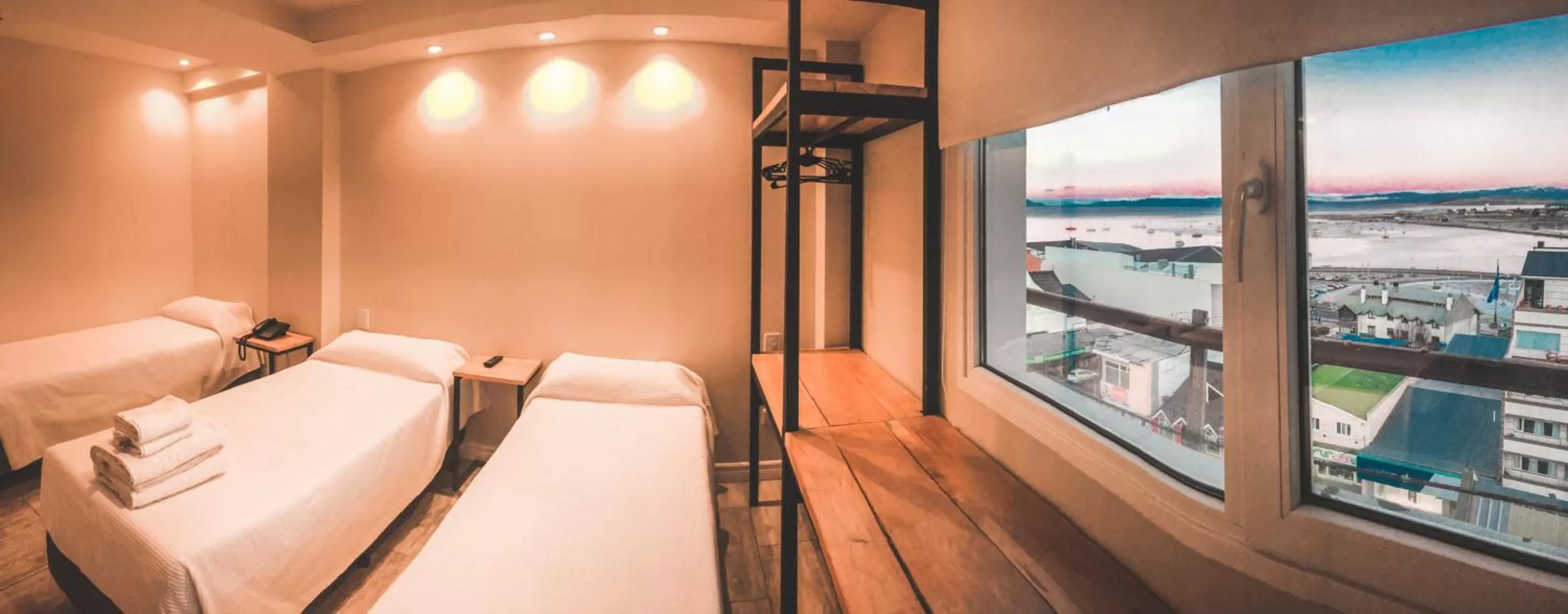 Sea view, Bed in Hotel Monaco