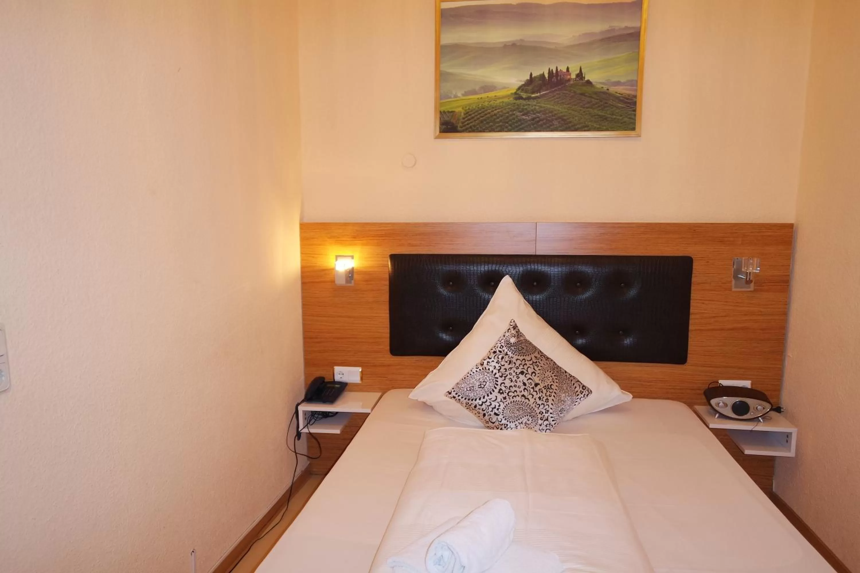 Bed in Hotel Drei Kronen