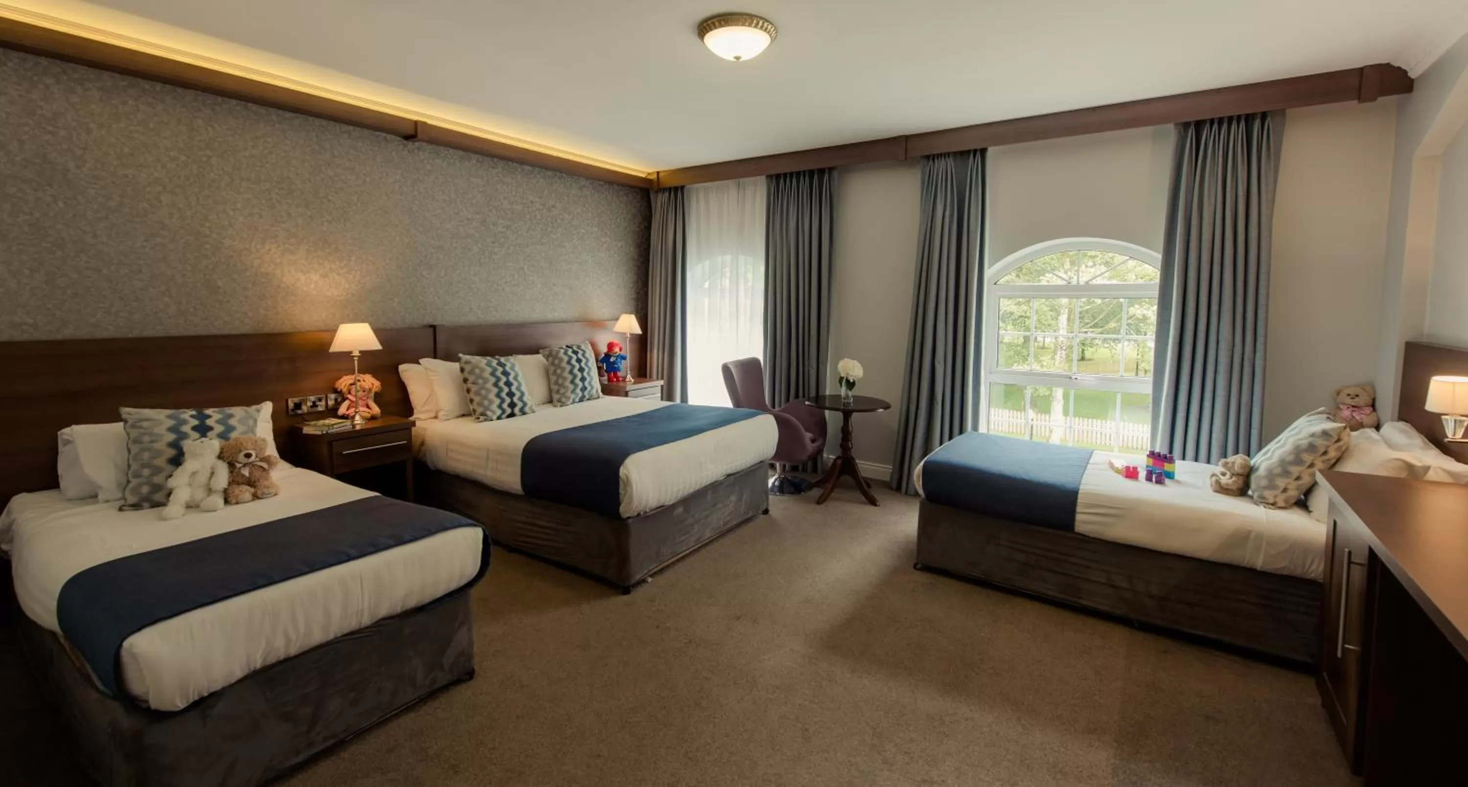 Photo of the whole room, Bed in Woodford Dolmen Hotel Carlow