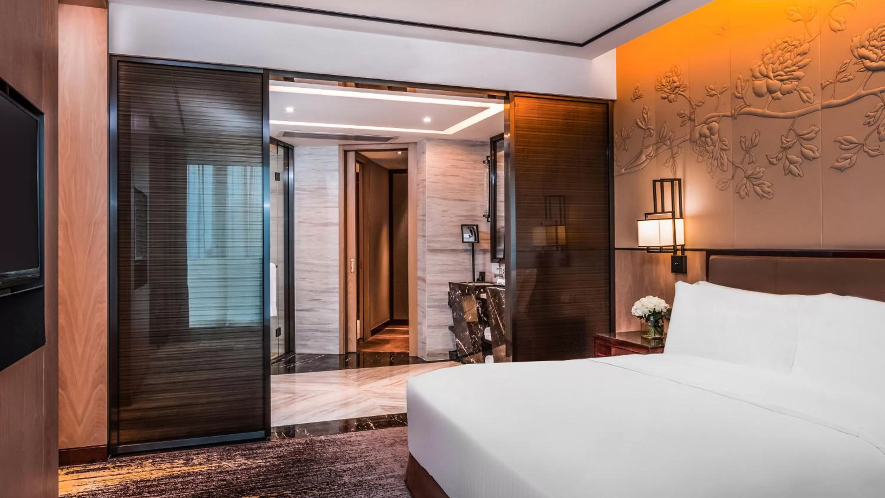 Photo of the whole room, Bed in InterContinental Fuzhou