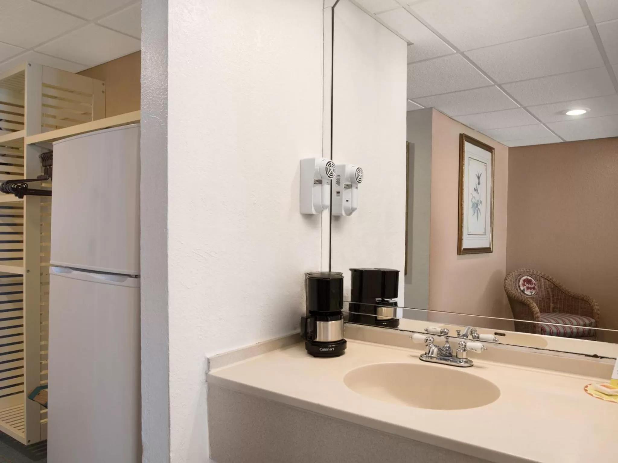 Coffee/tea facilities in Days Inn by Wyndham Panama City Beach Beachfront Resort