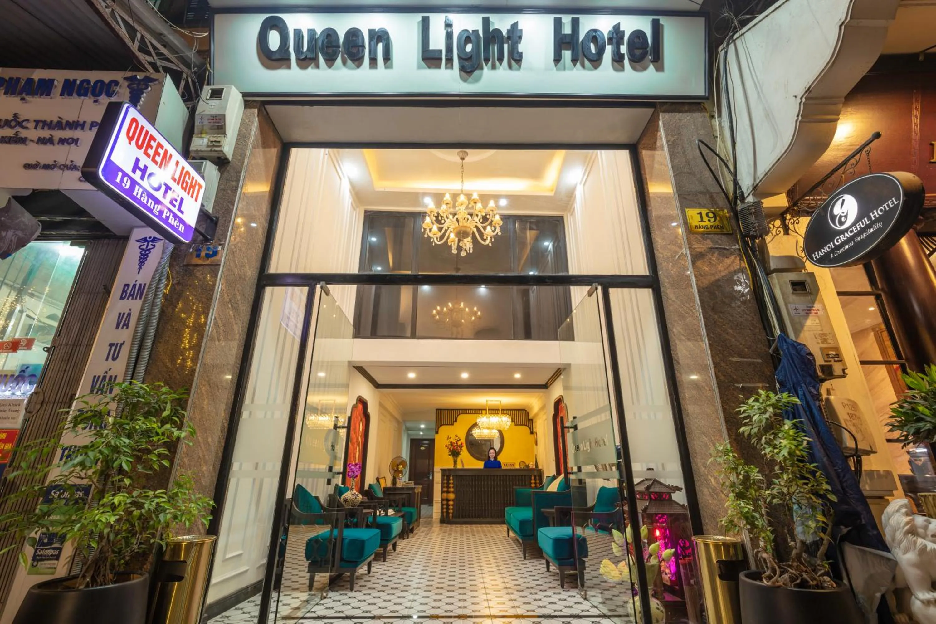 Property building in Queen Light Hotel - Ha Noi Old Quater