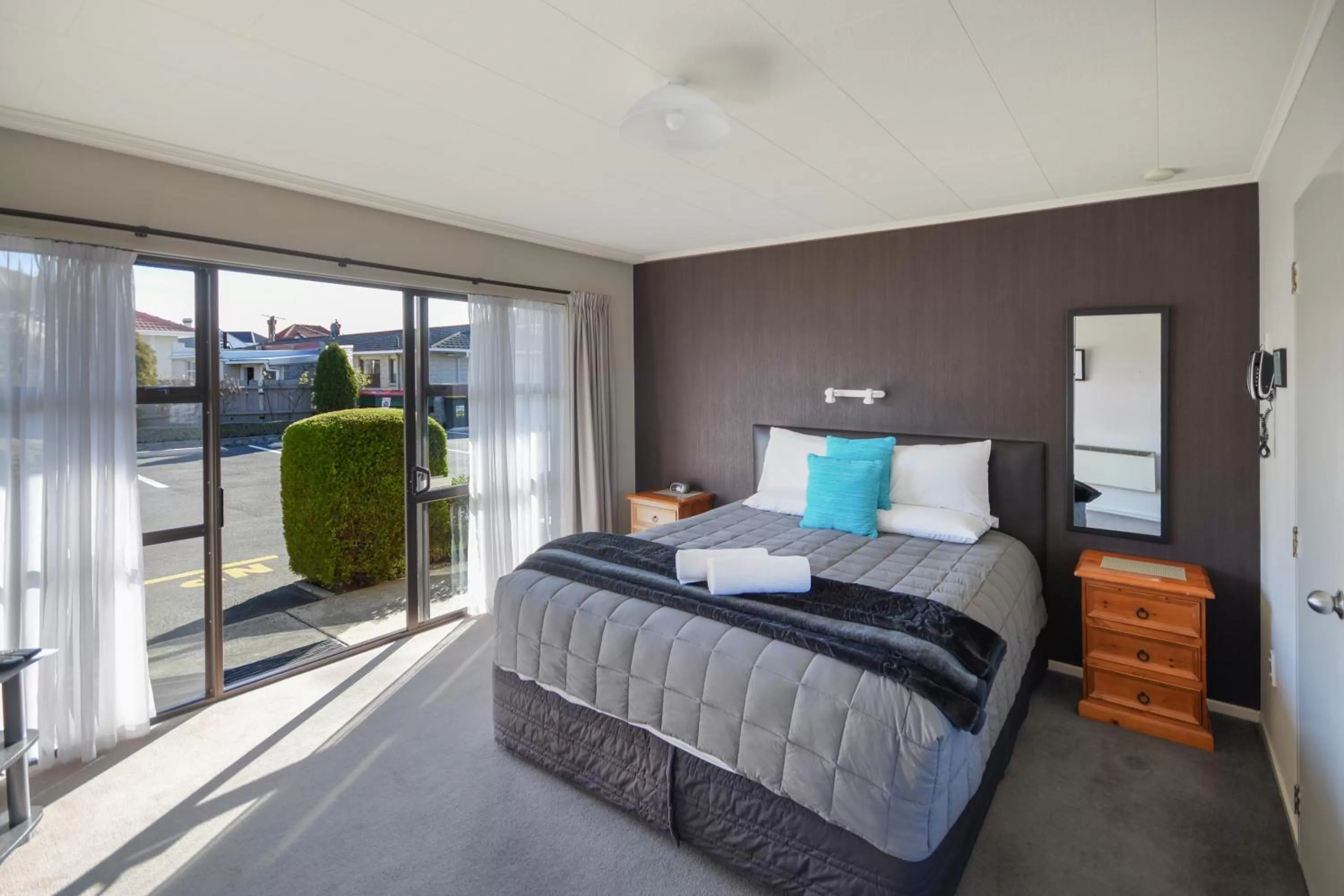 Day, Bed in ASURE Adrian Motel