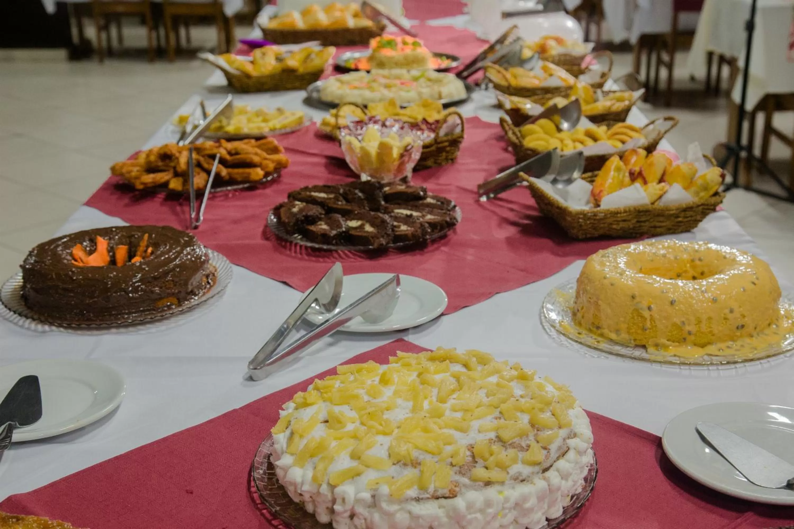 Buffet breakfast in Acrópolis Marina Hotel