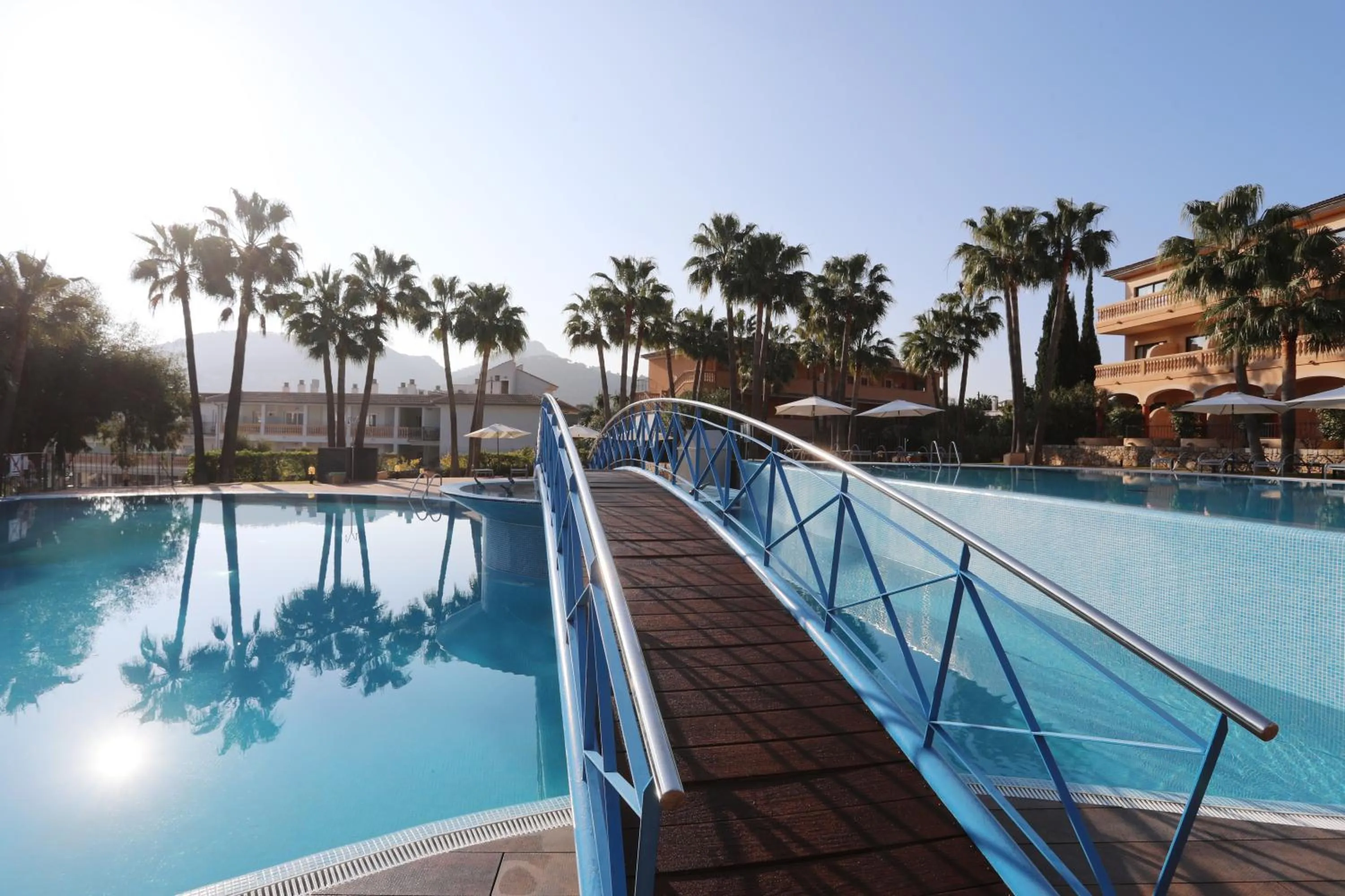 Swimming pool in Mon Port Hotel & Spa