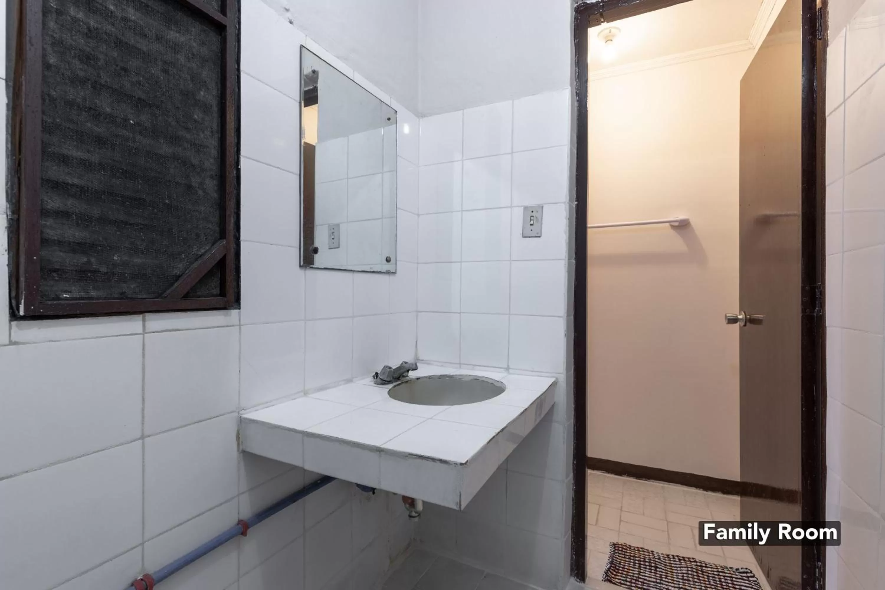 Bathroom in Victoria Mansions