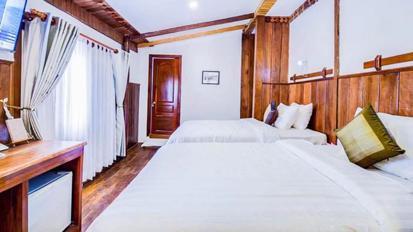 Bed in Maison Model d'Angkor