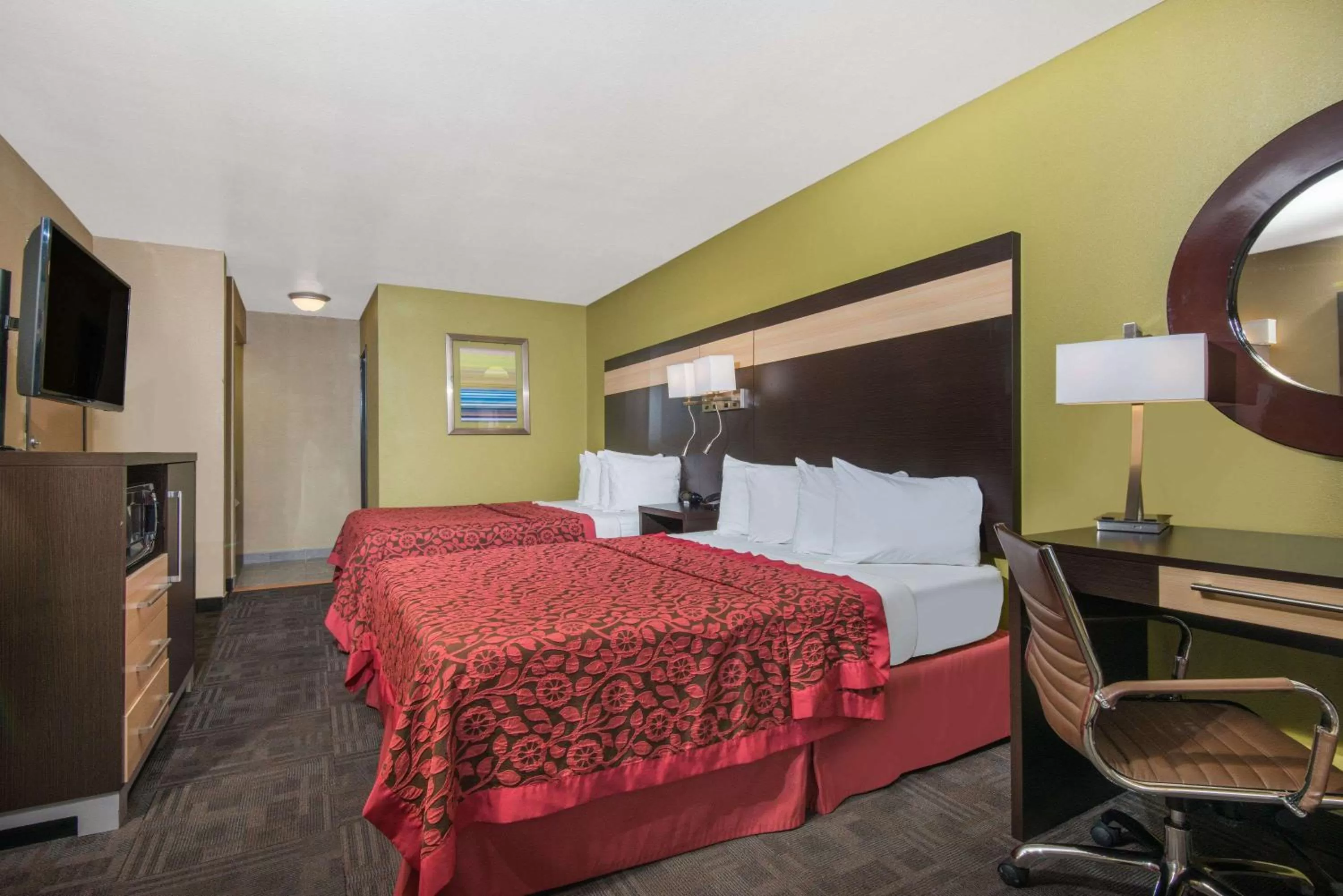 Photo of the whole room, Bed in Days Inn by Wyndham Carlsbad