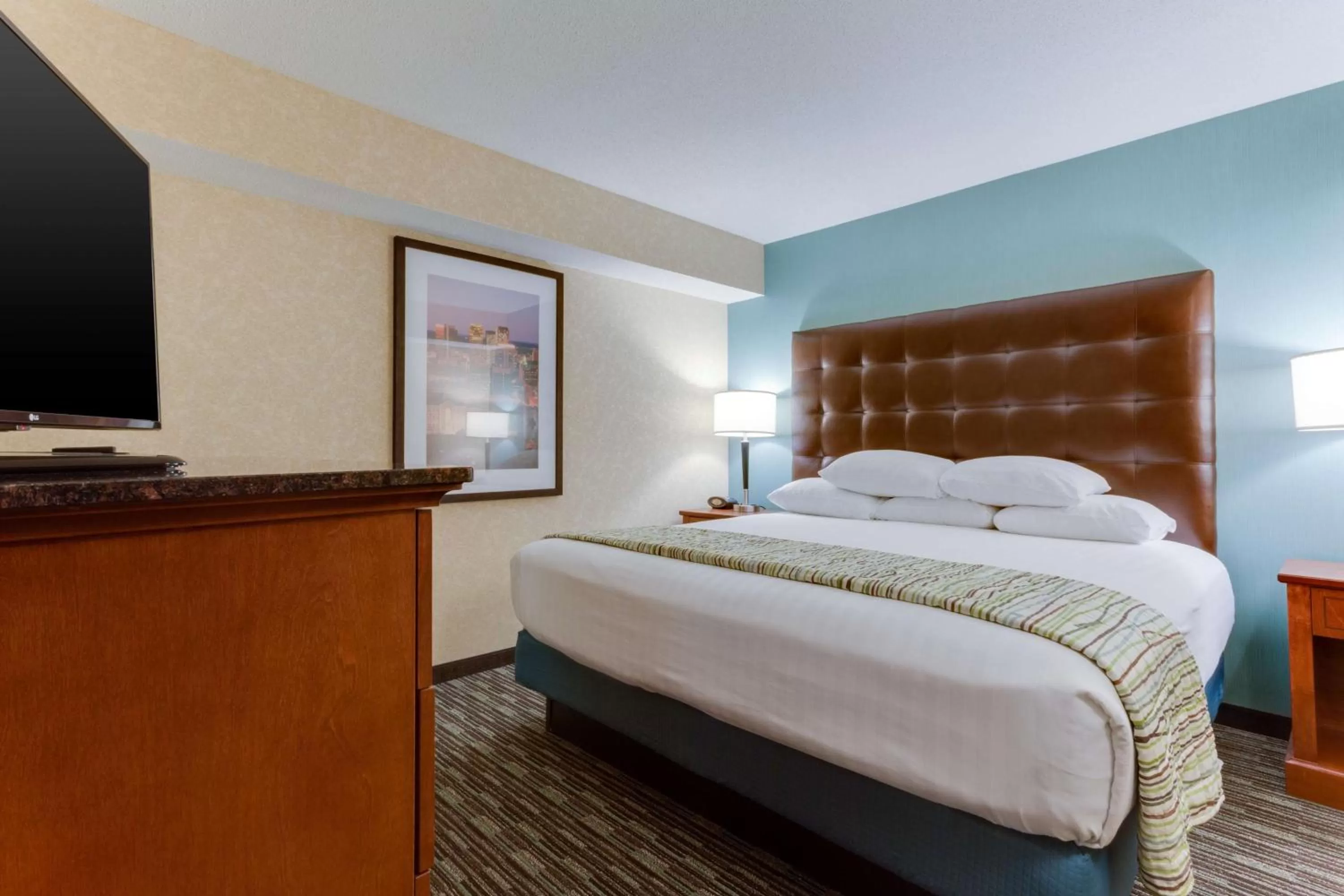 King Suite in Drury Inn & Suites Birmingham Grandview