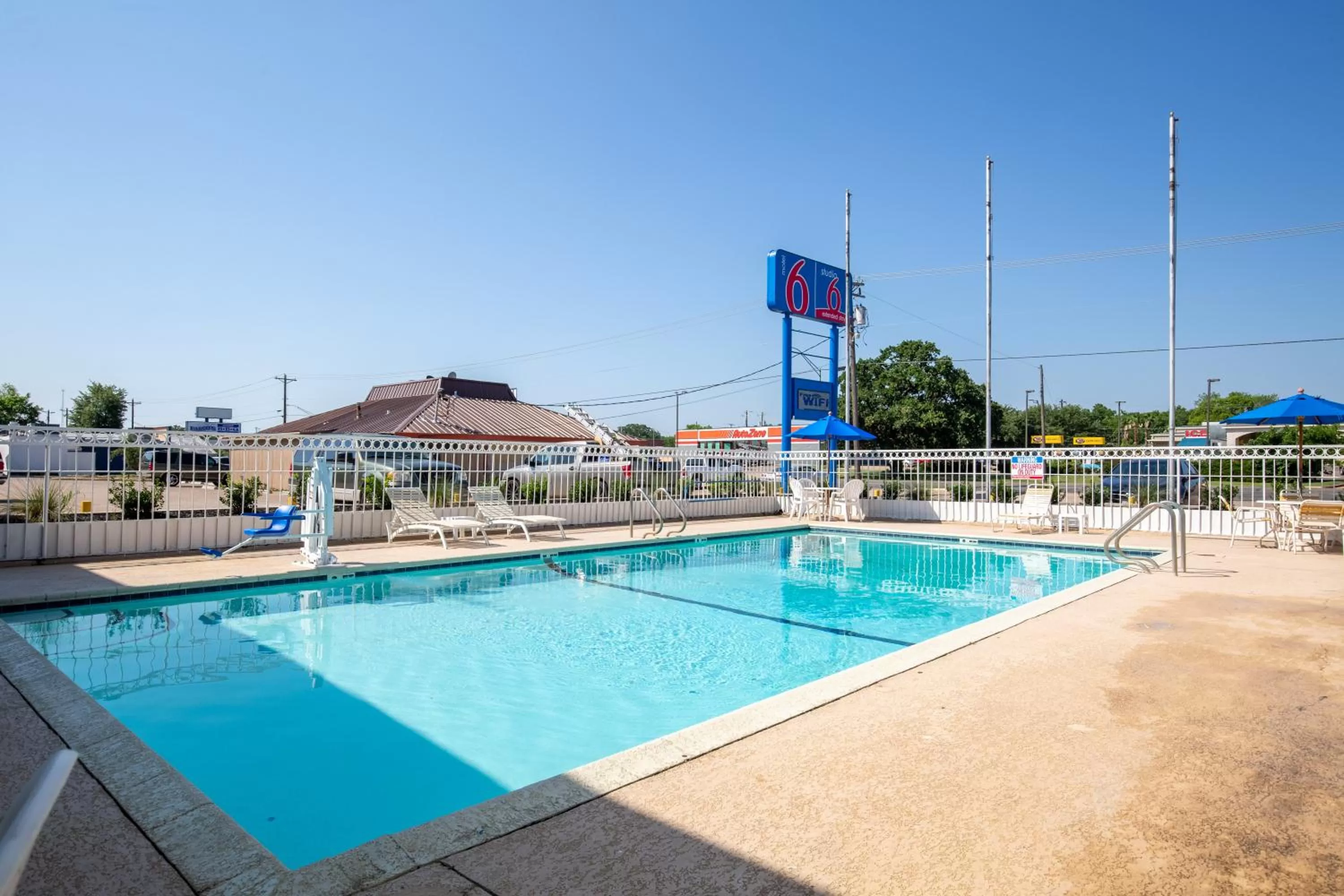 Swimming pool in Motel 6-Bryan, TX - University Area