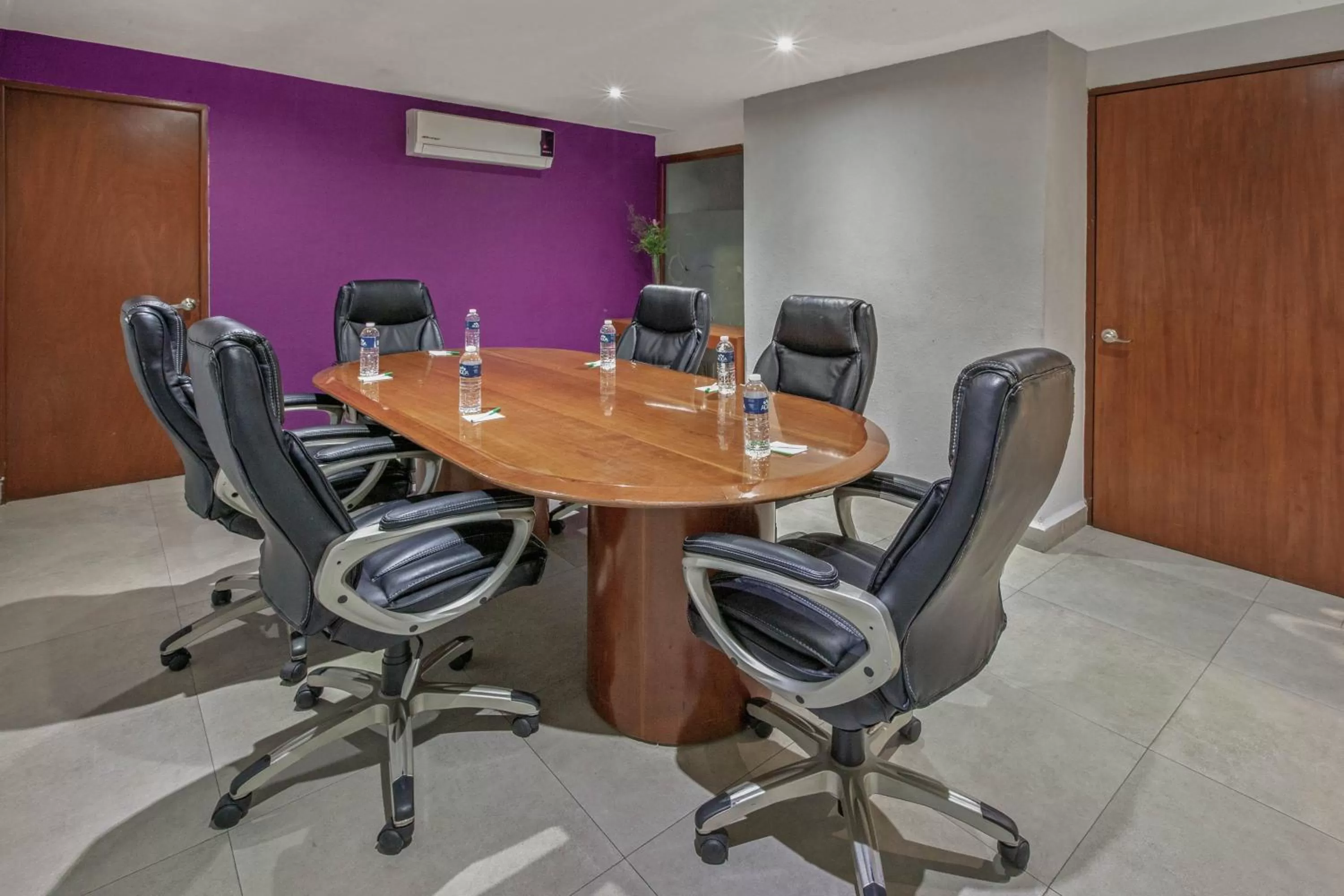 Business facilities in CHN Hotel Monterrey Centro, Trademark Collection by Wyndham