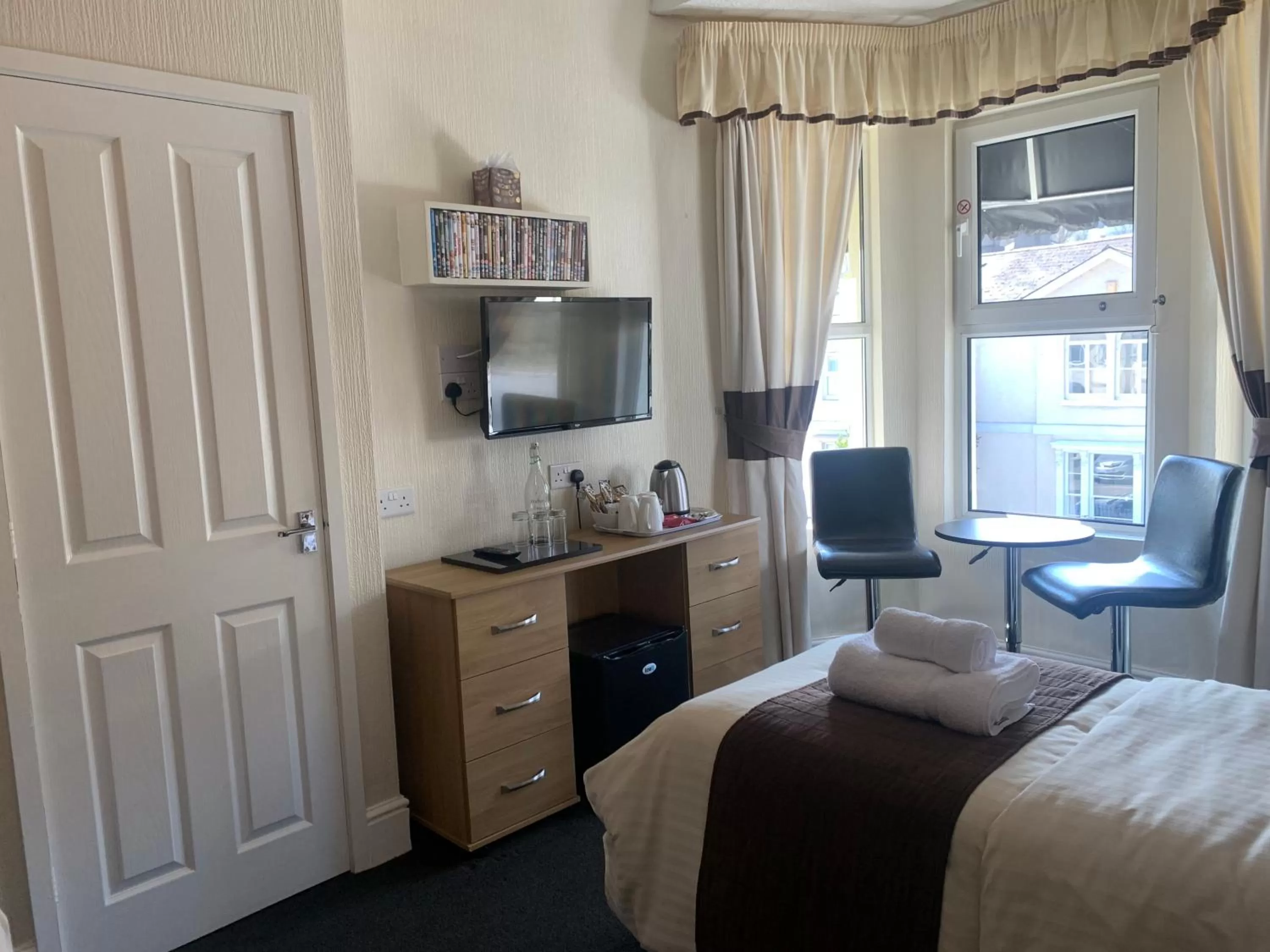 Bedroom, Bed in Arran Lodge B&B