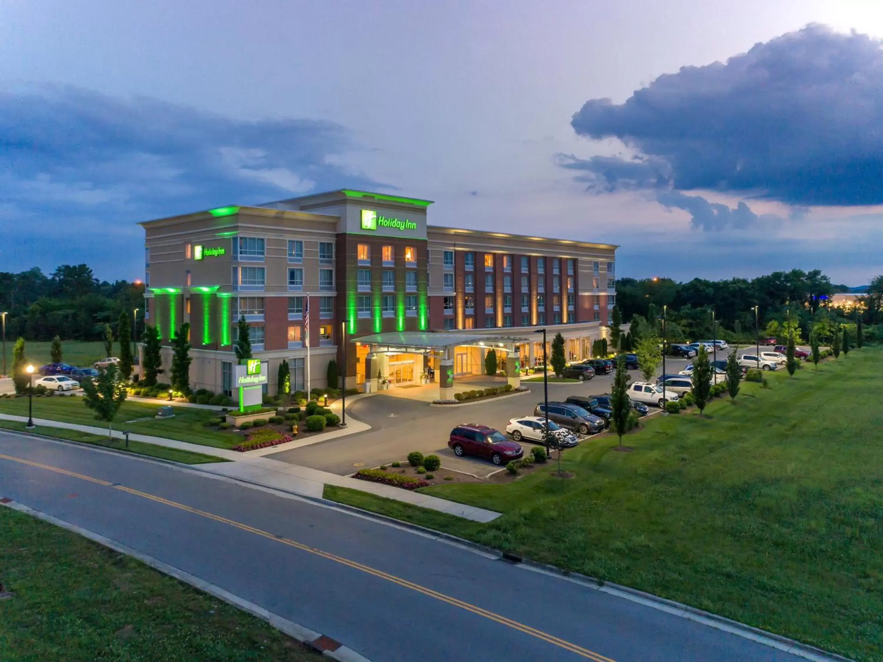 Holiday Inn Murfreesboro by IHG Holiday Inn Murfreesboro by IHG