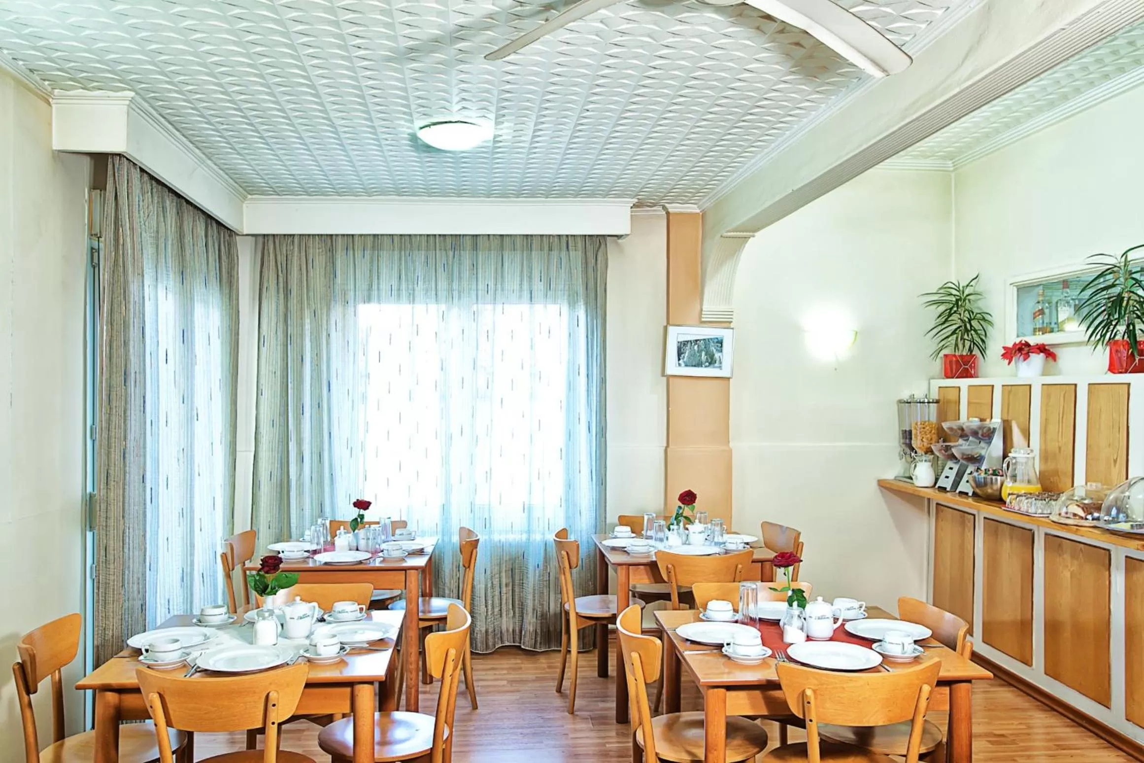 Restaurant/places to eat in Keletron Hotel - Bike friendly hotel