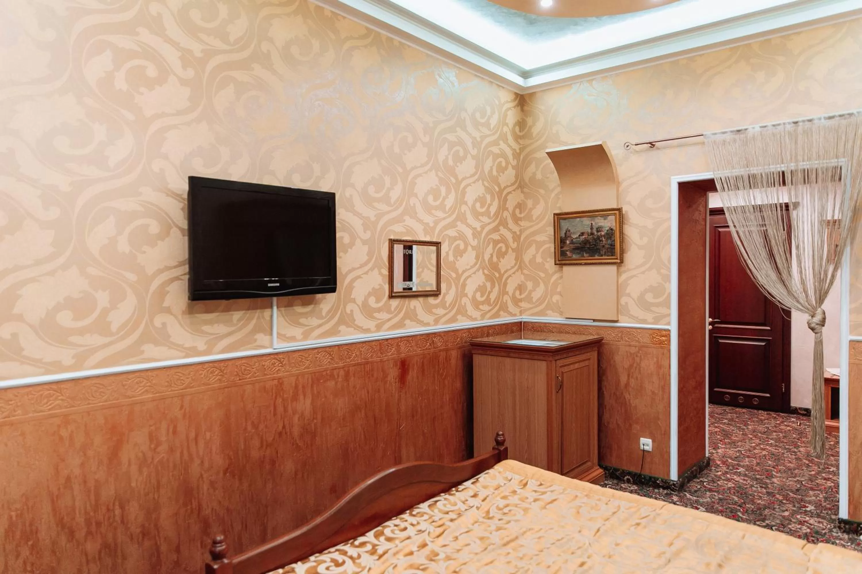 TV and multimedia, Bed in Viktoriya Family Hotel Restaurant complex