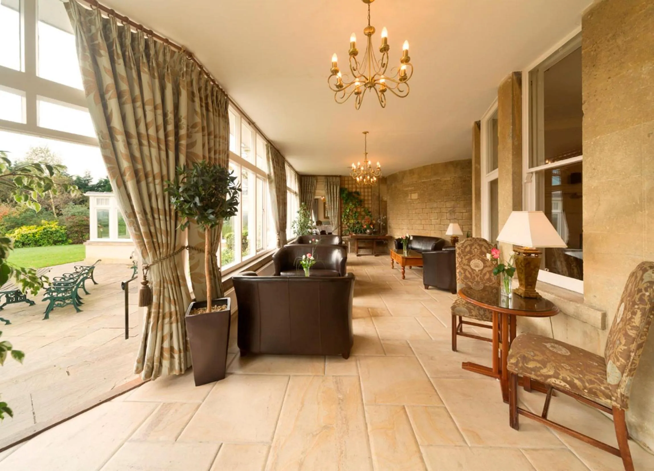 Lounge or bar in Leigh Park Country House Hotel & Vineyard, BW Signature Collection