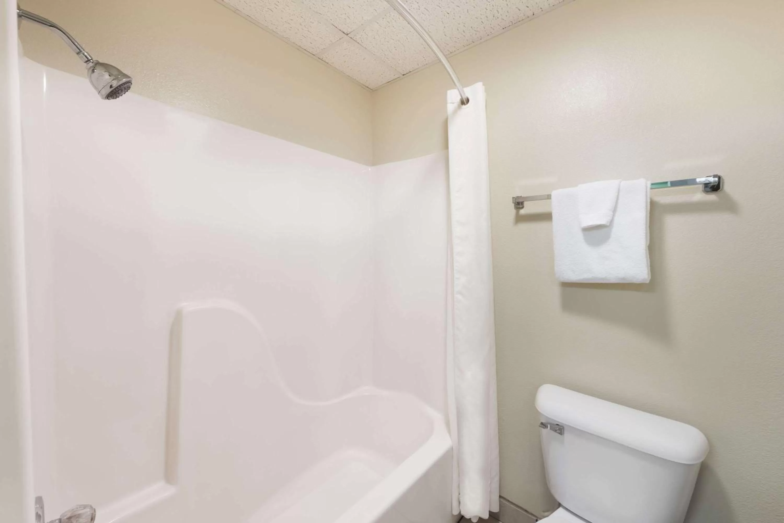 Shower in Super 8 by Wyndham Lebanon