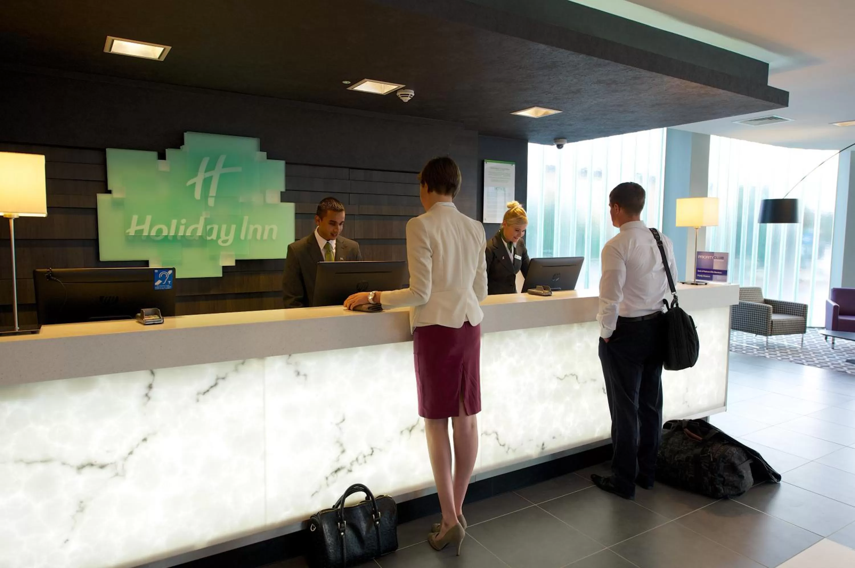Lobby or reception in Holiday Inn Southend by IHG