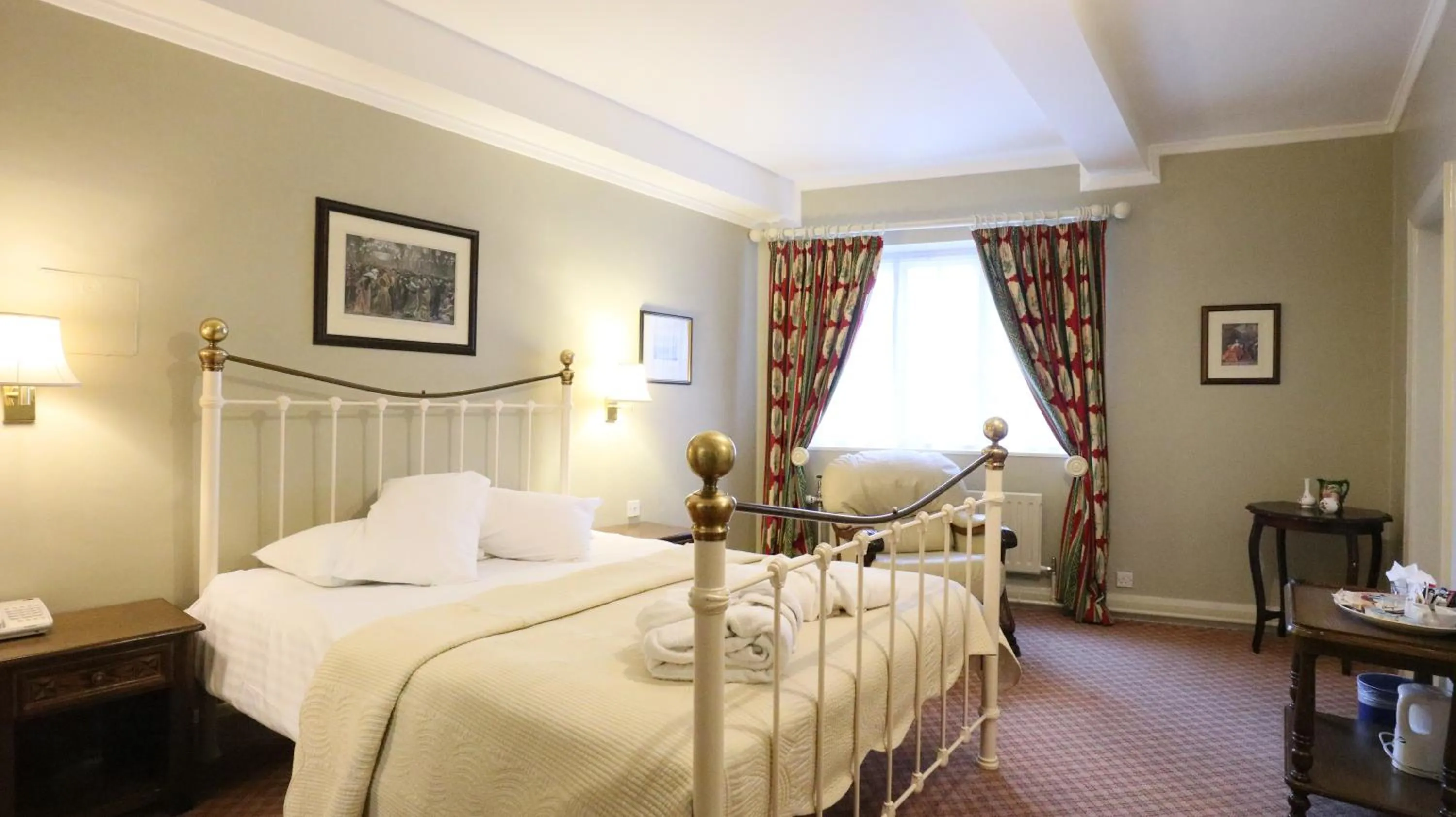 Bedroom, Bed in The Lion Hotel Shrewsbury