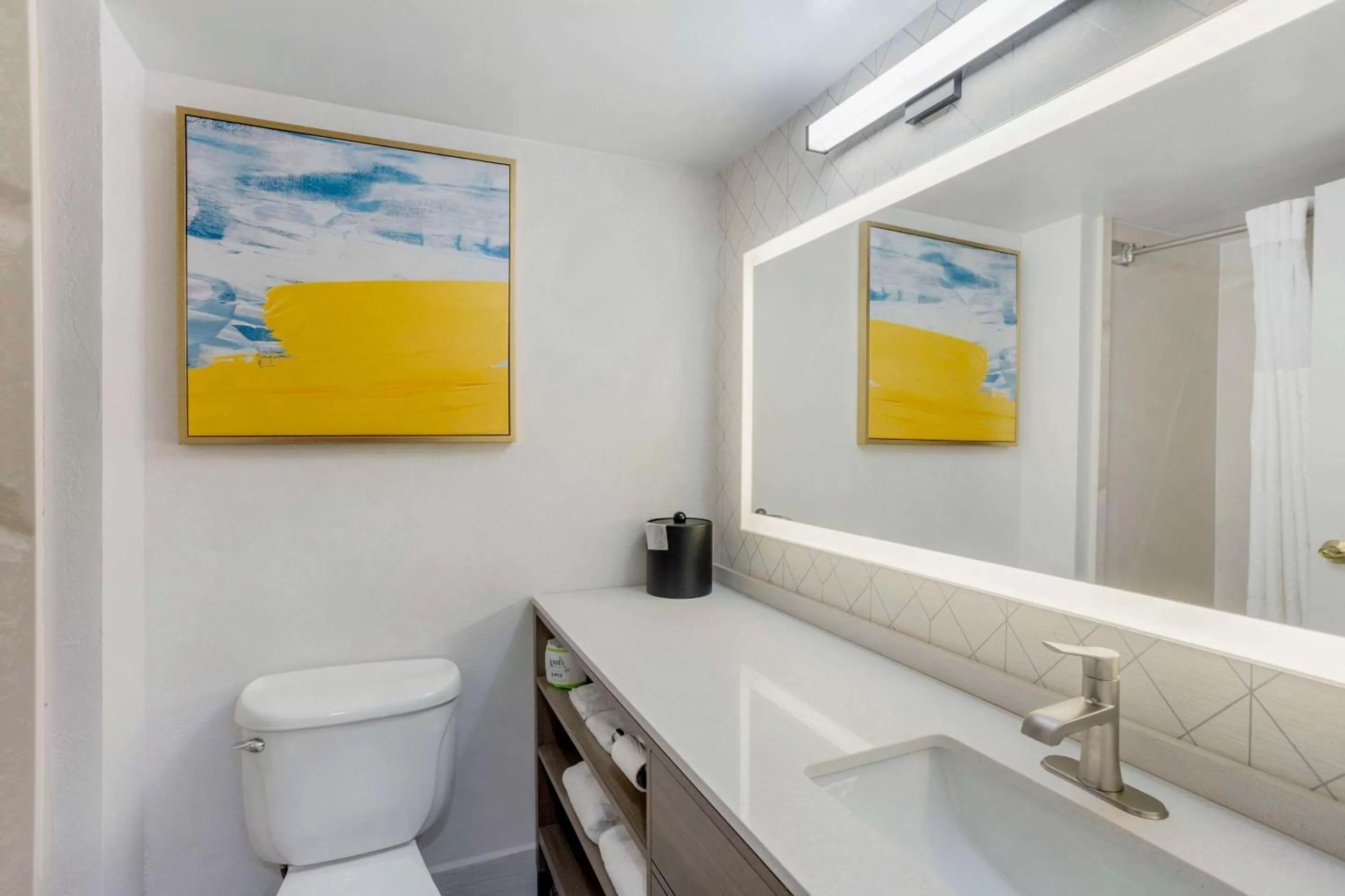 Bedroom in Comfort Inn & Suites Voorhees-Mt Laurel