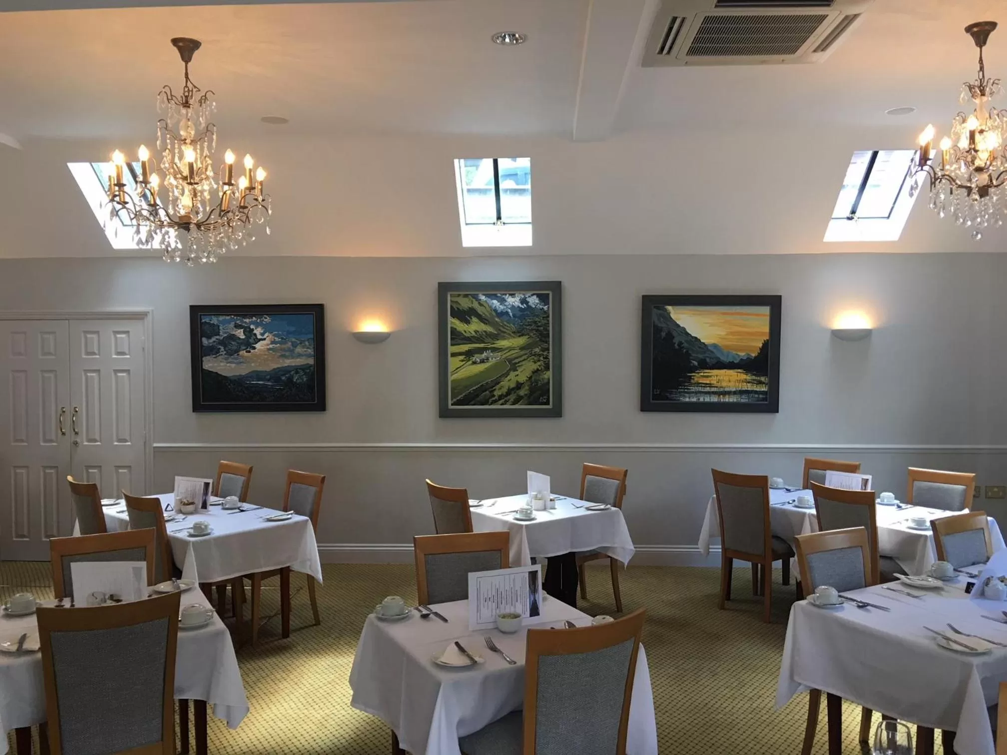 Restaurant/Places to Eat in Tynycornel Hotel