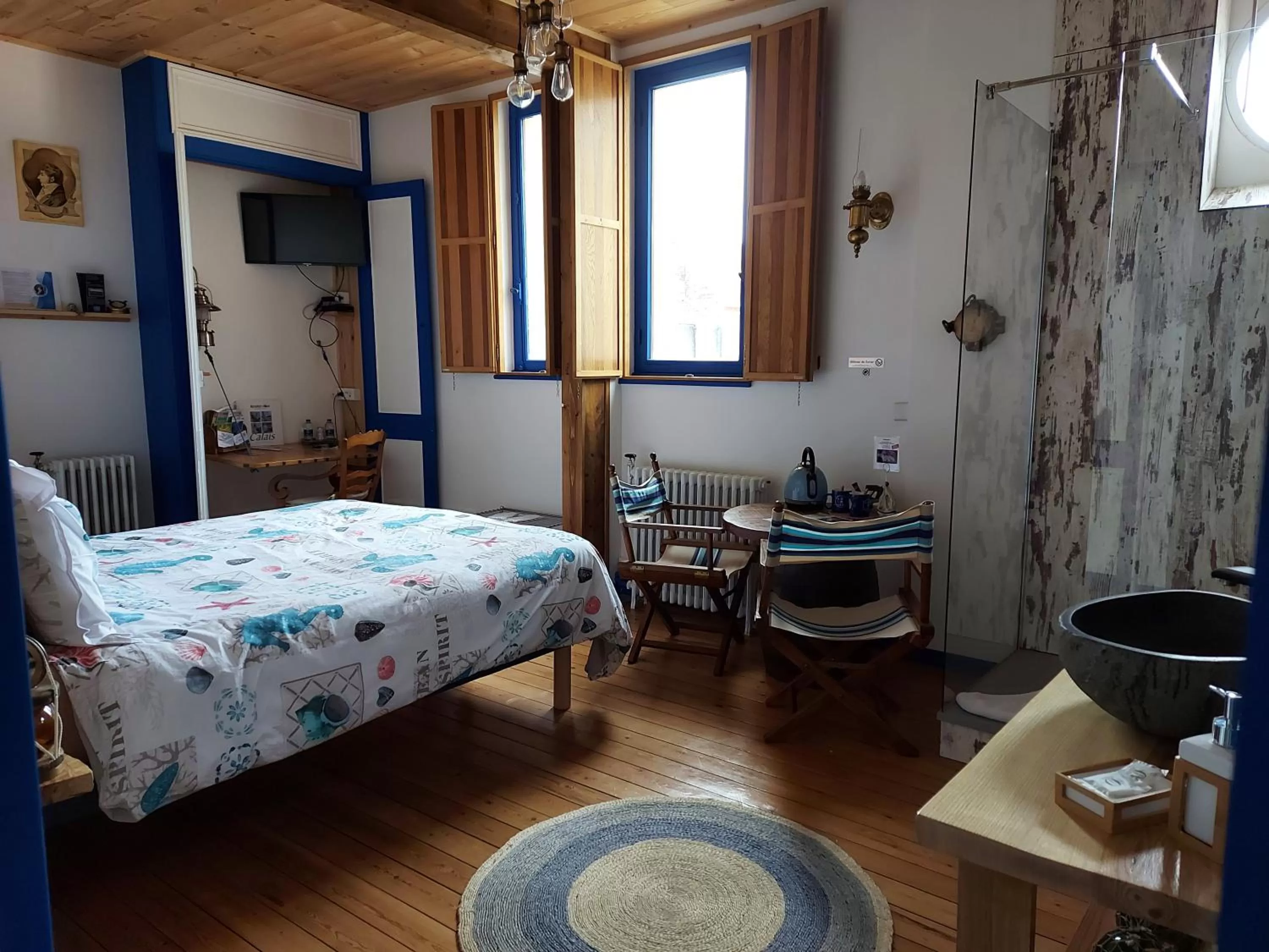 Bathroom, Bed in B & B Les Secrets des Loges