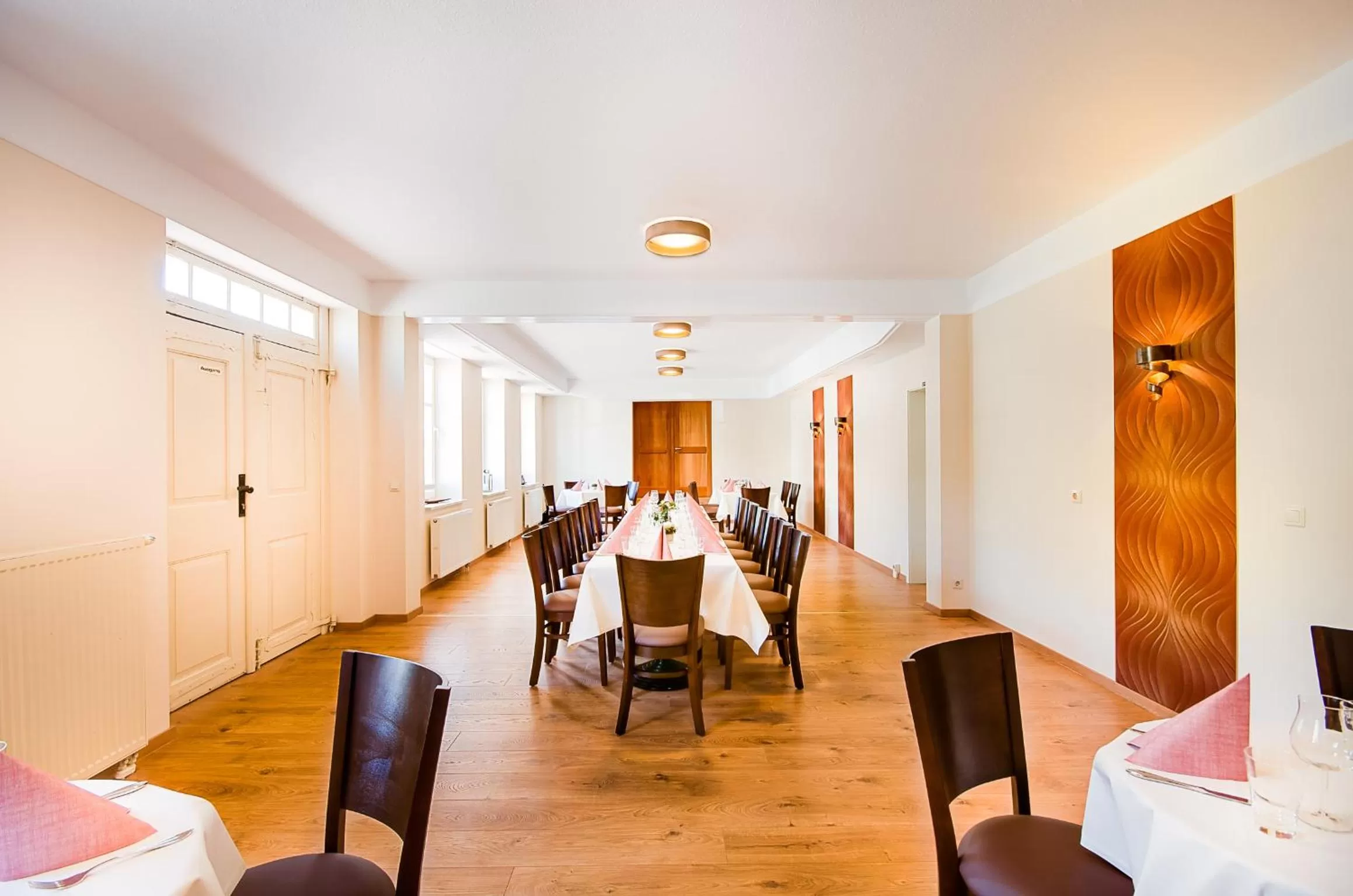 Restaurant/places to eat in Hotel Zur Burg GmbH