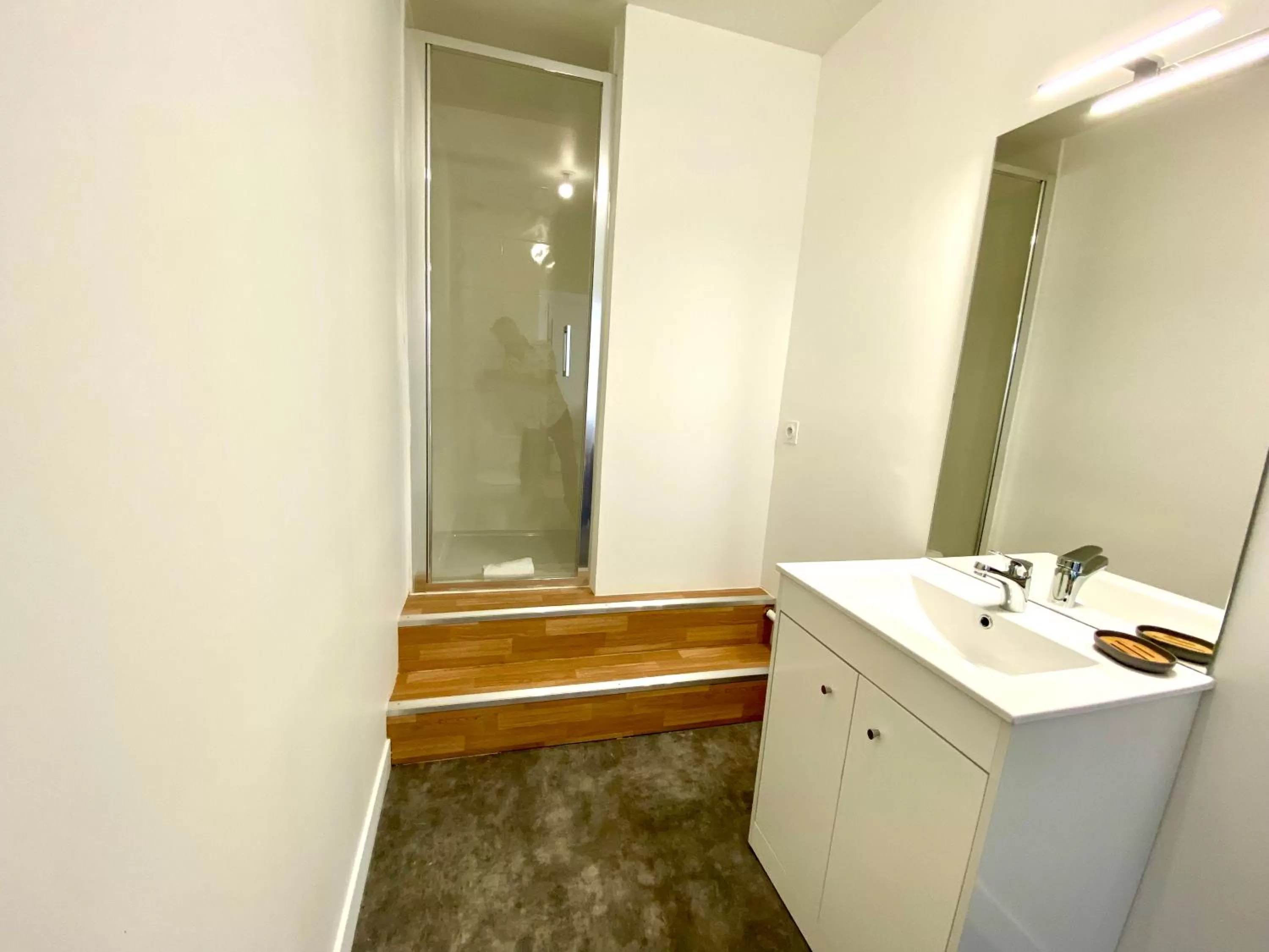 Bathroom in Bienvenue chez vous, Déplacement Pro