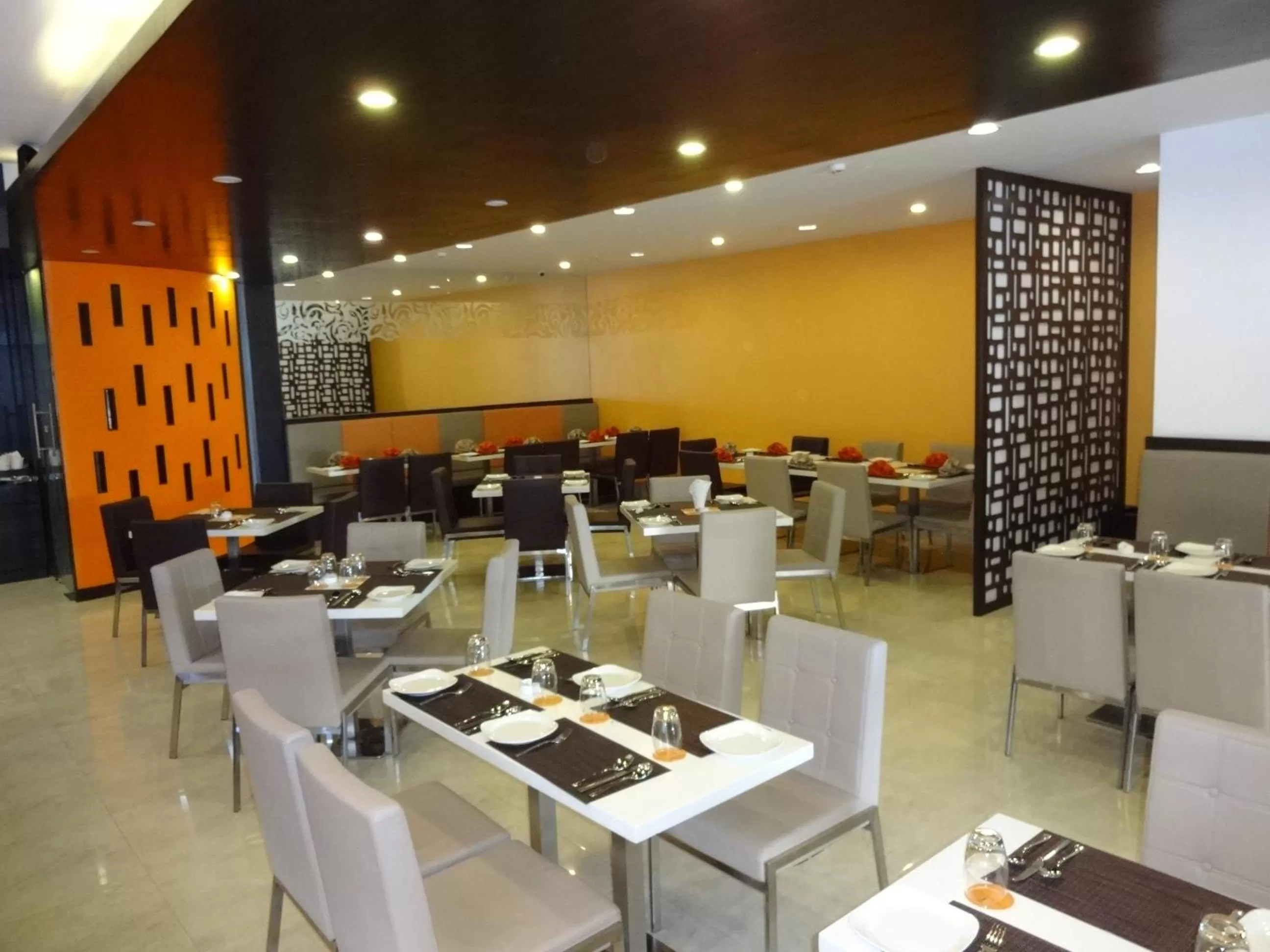 Restaurant/places to eat in Astoria Hotels Madurai