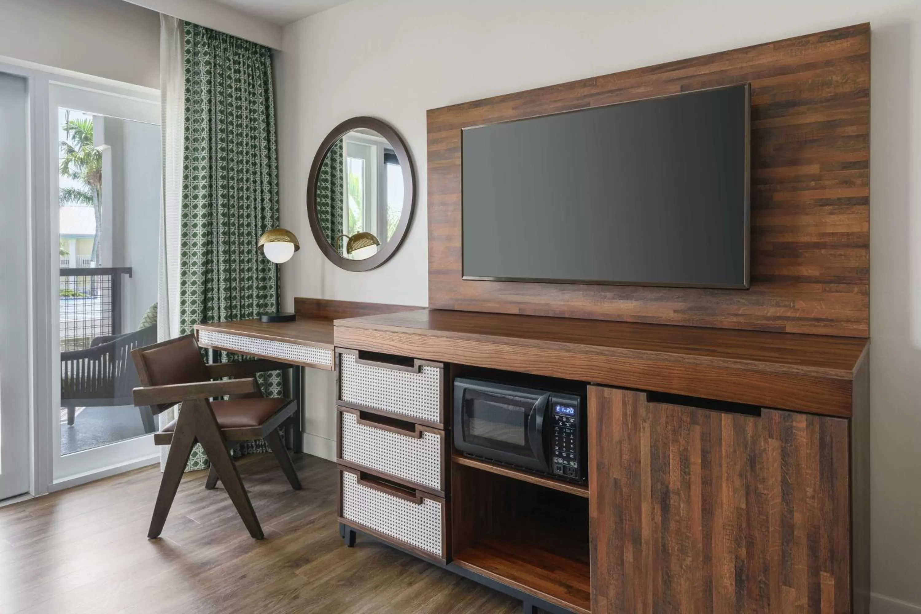 TV and multimedia in Hampton Inn Key West FL