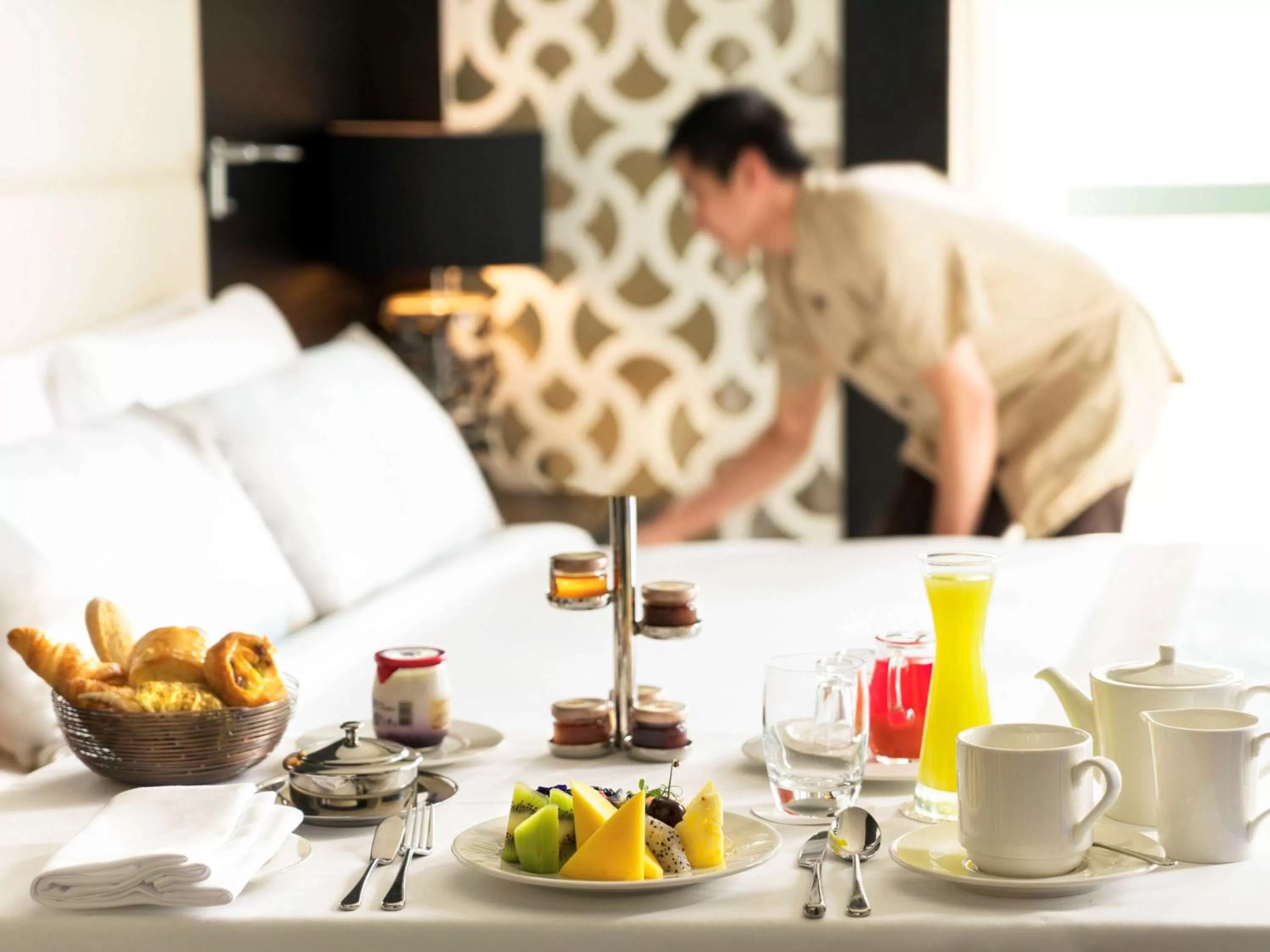 Photo of the whole room in Sofitel Abu Dhabi Corniche