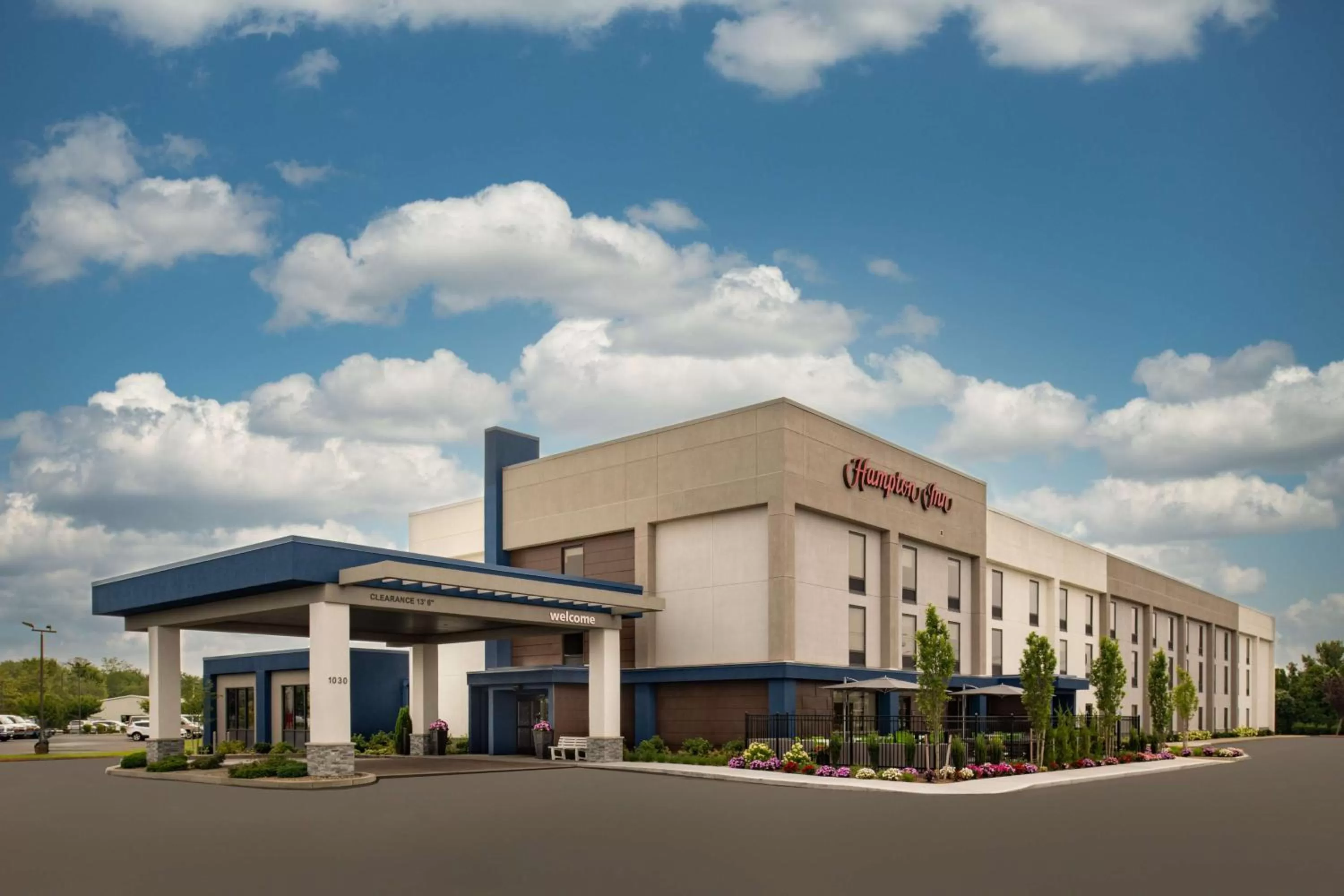 Property building in Hampton Inn Seekonk