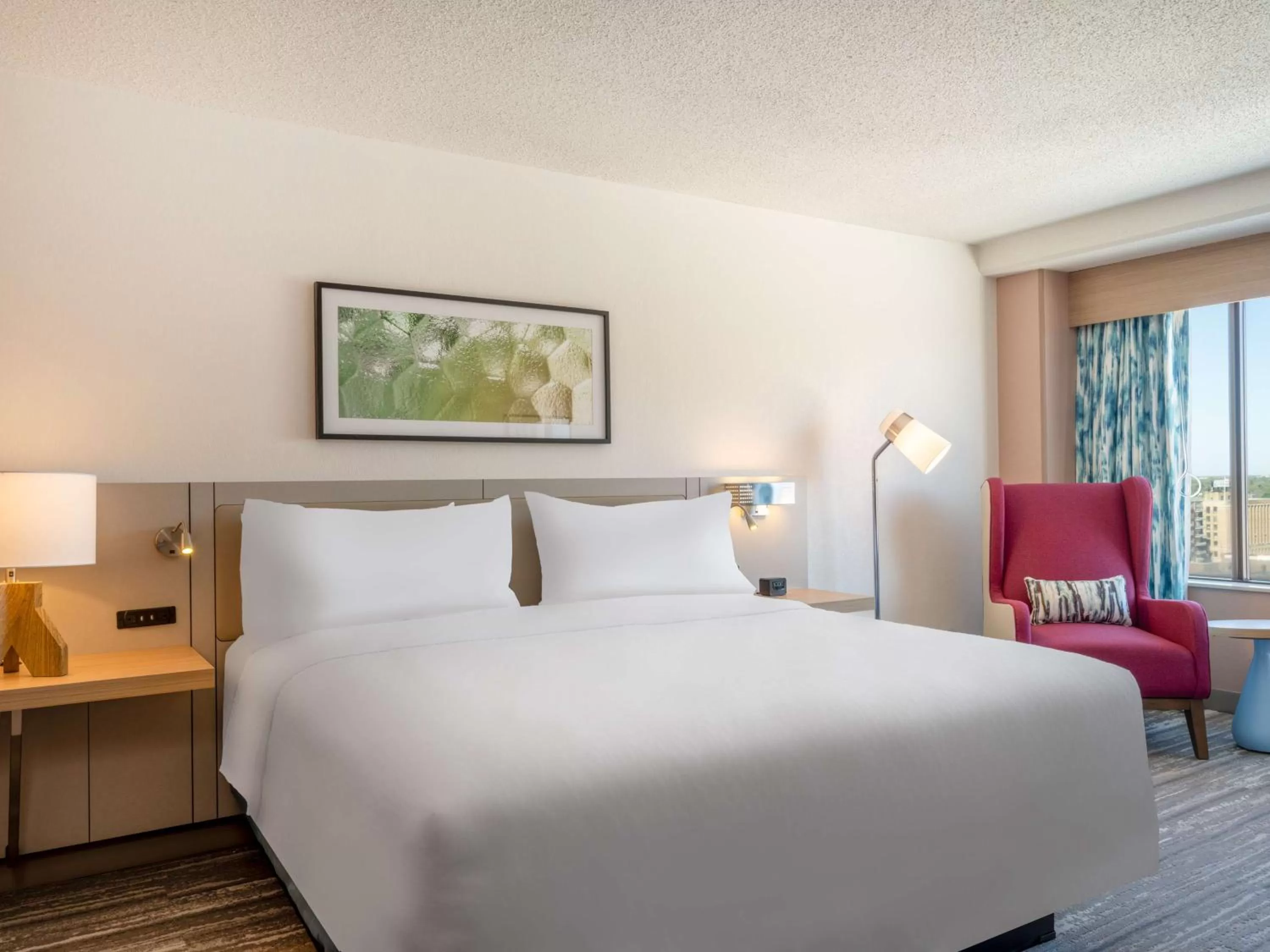 Bed in Hilton Garden Inn Toledo Downtown