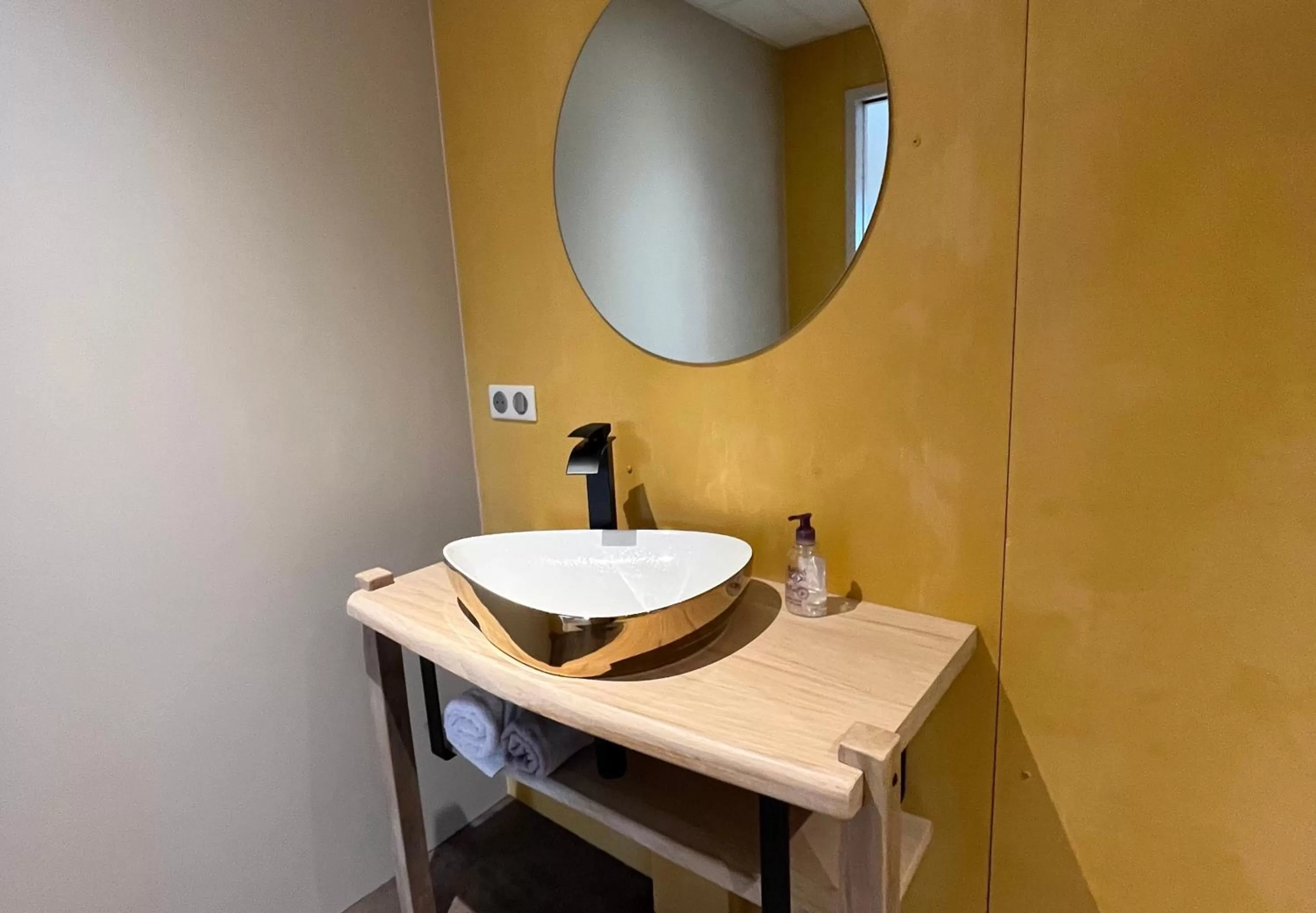 Bathroom in Hôtel En Tilleul