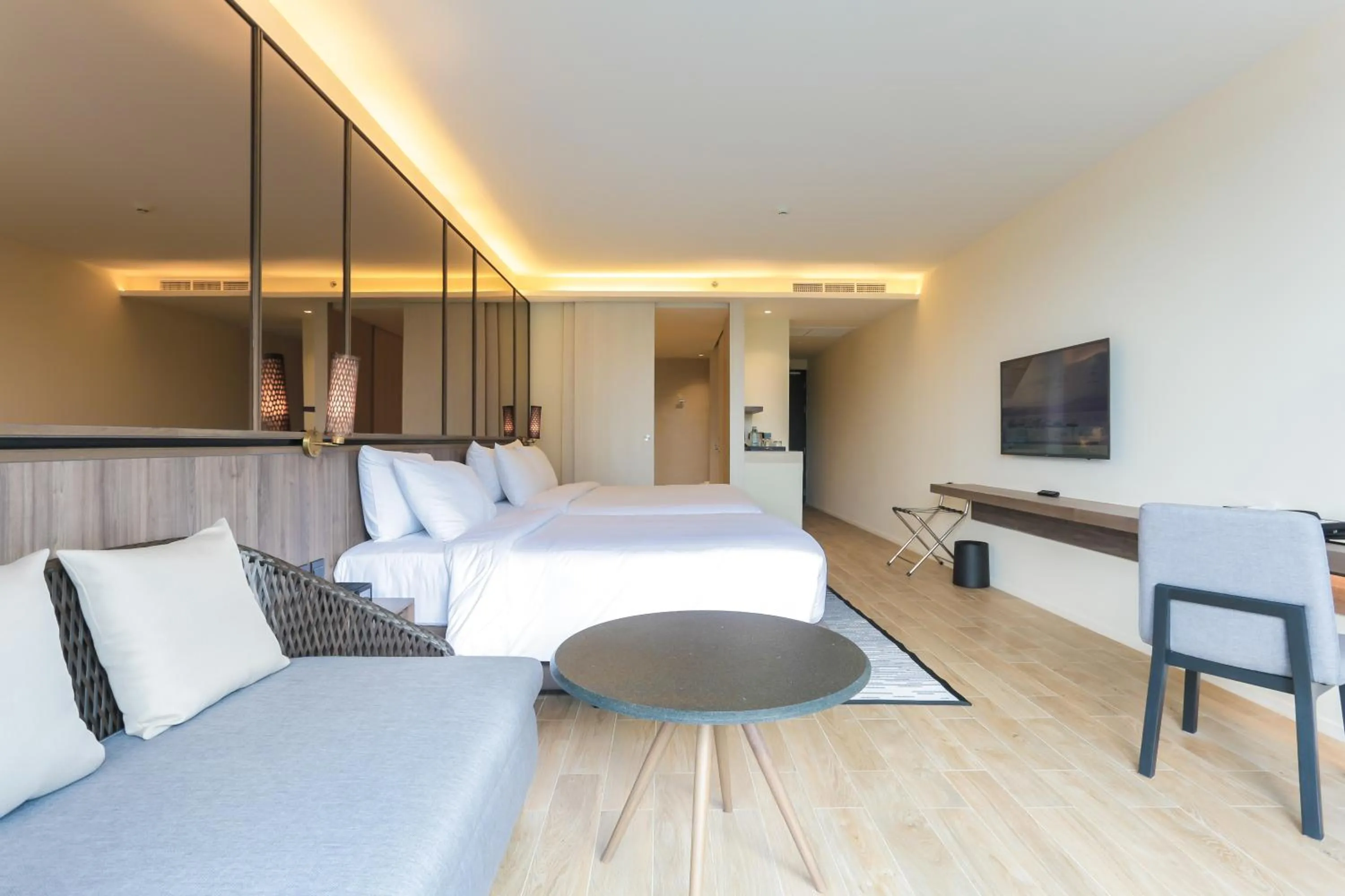 Photo of the whole room, Bed in Ana Anan Resort & Villas Pattaya