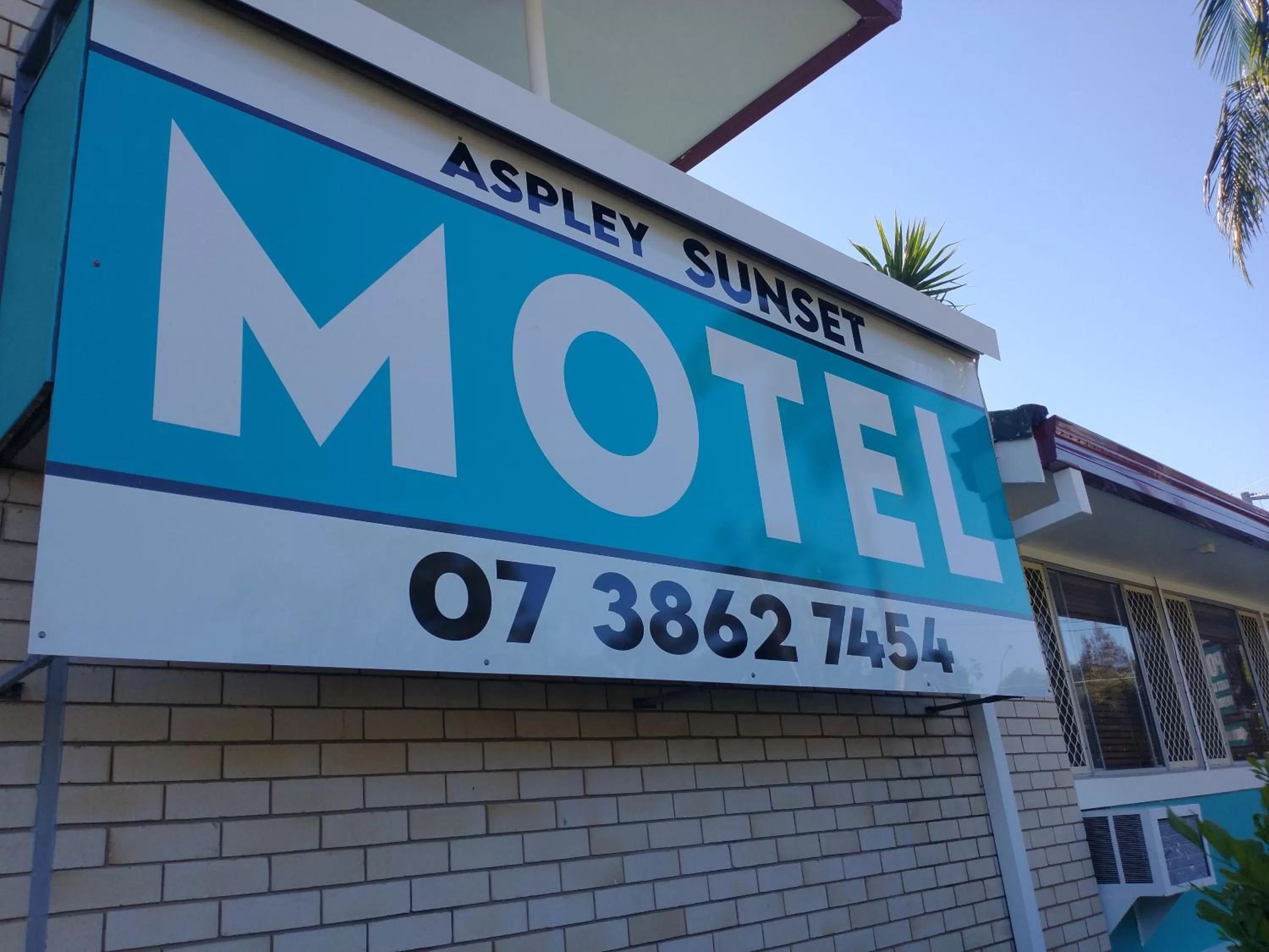 Property logo or sign in Aspley Sunset Motel