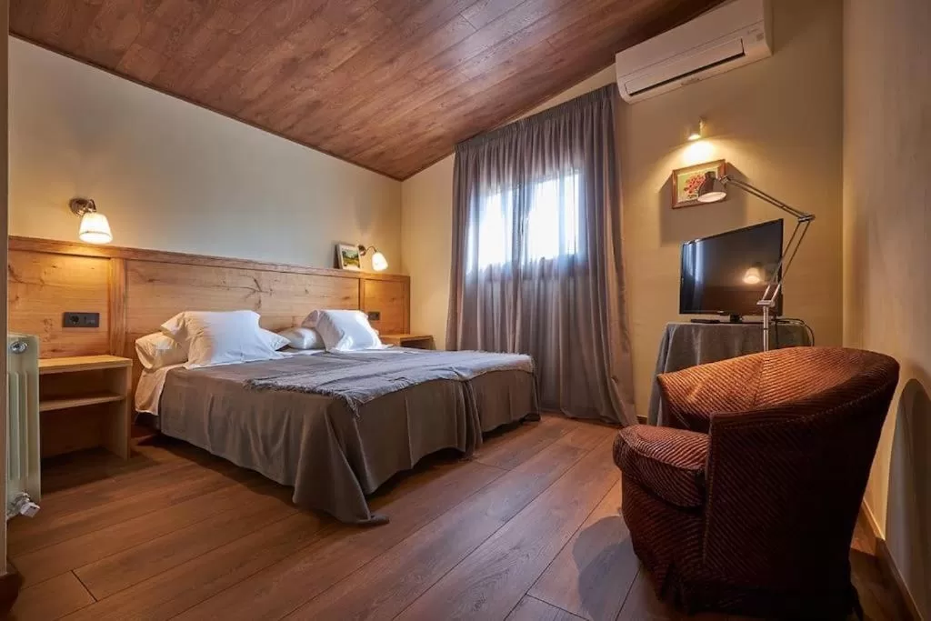 Bed in Hotel-Hostal Sport