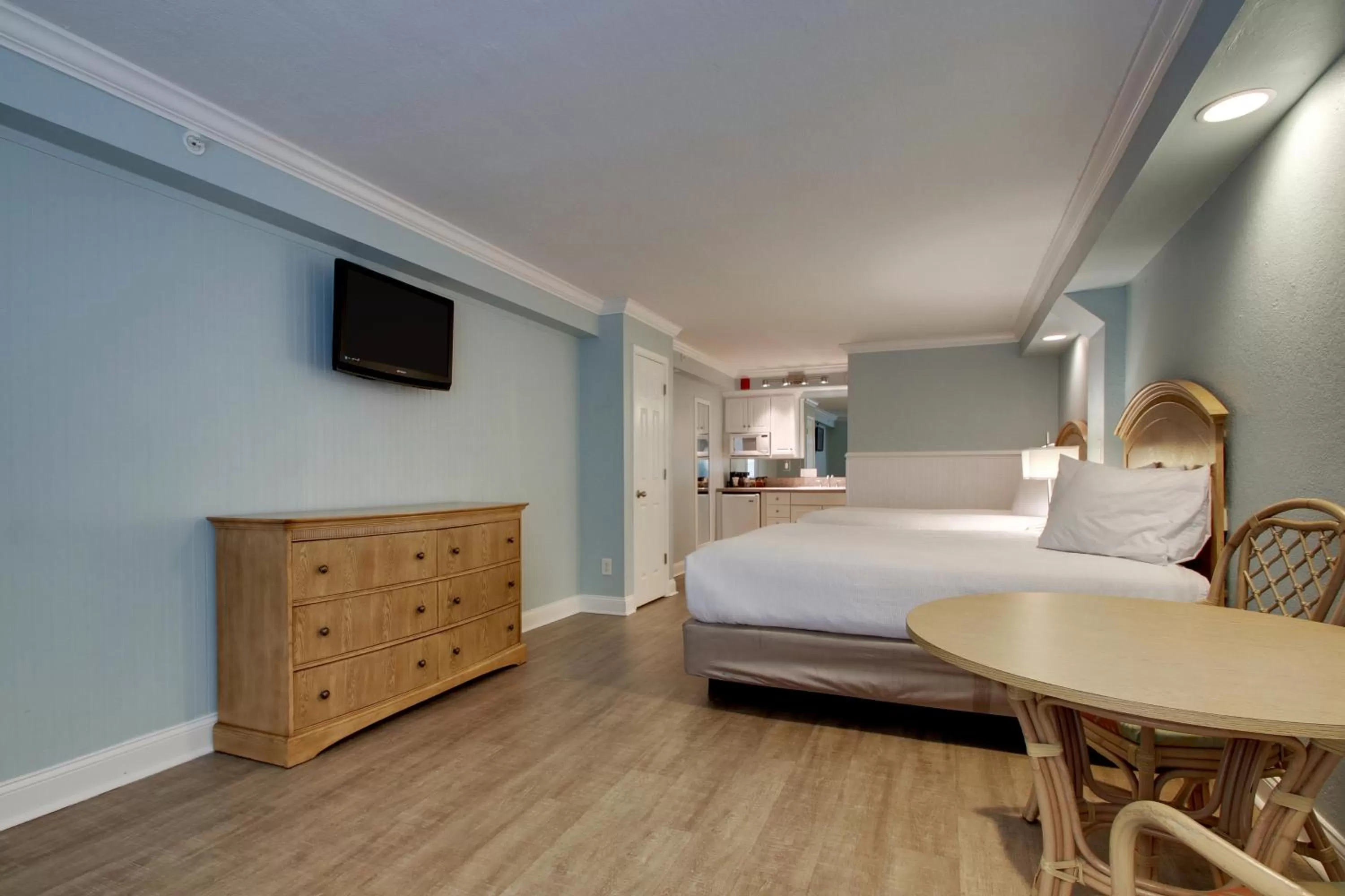 Bedroom, Bed in Islander Hotel & Resort