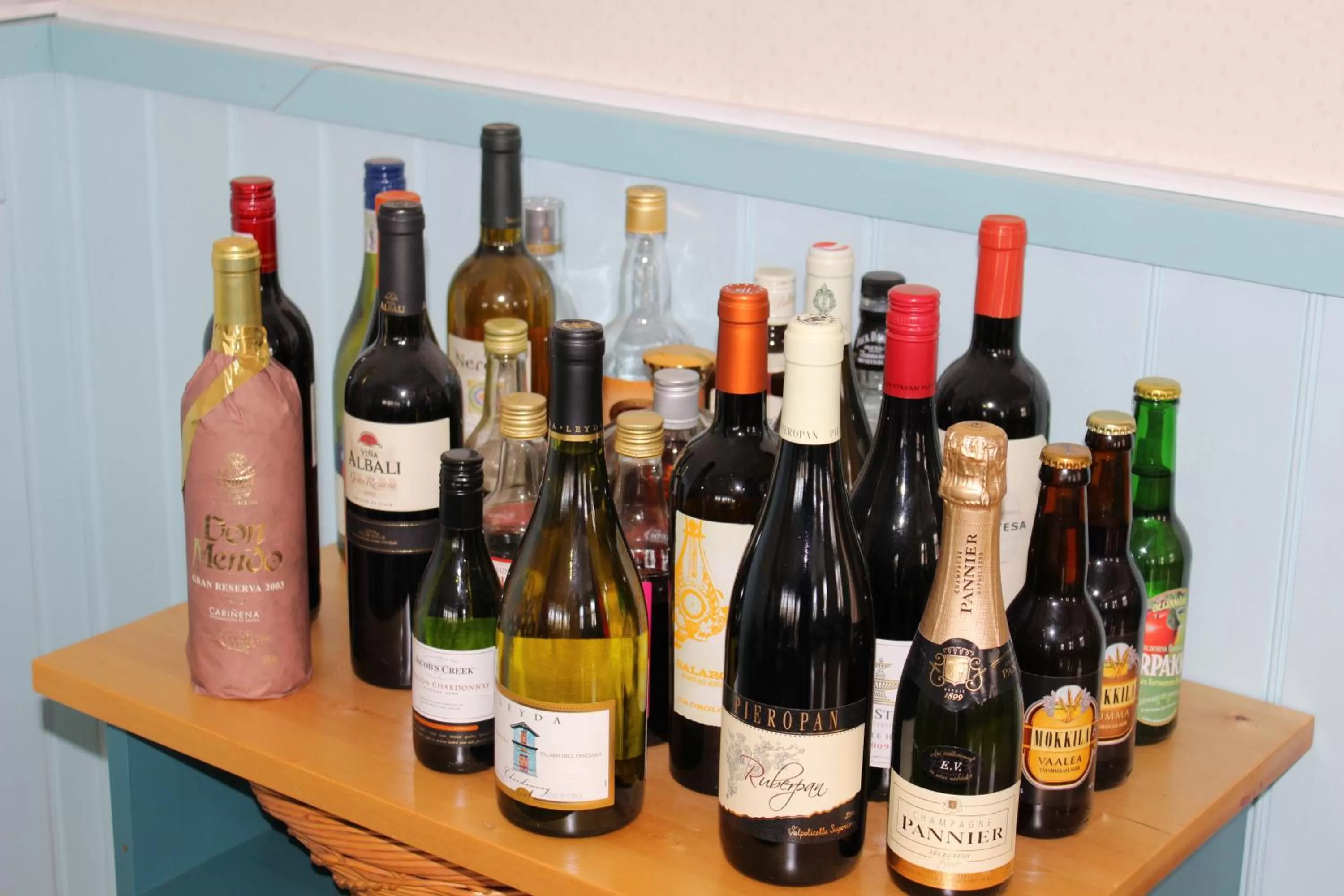 Alcoholic drinks in B&B Lomamokkila